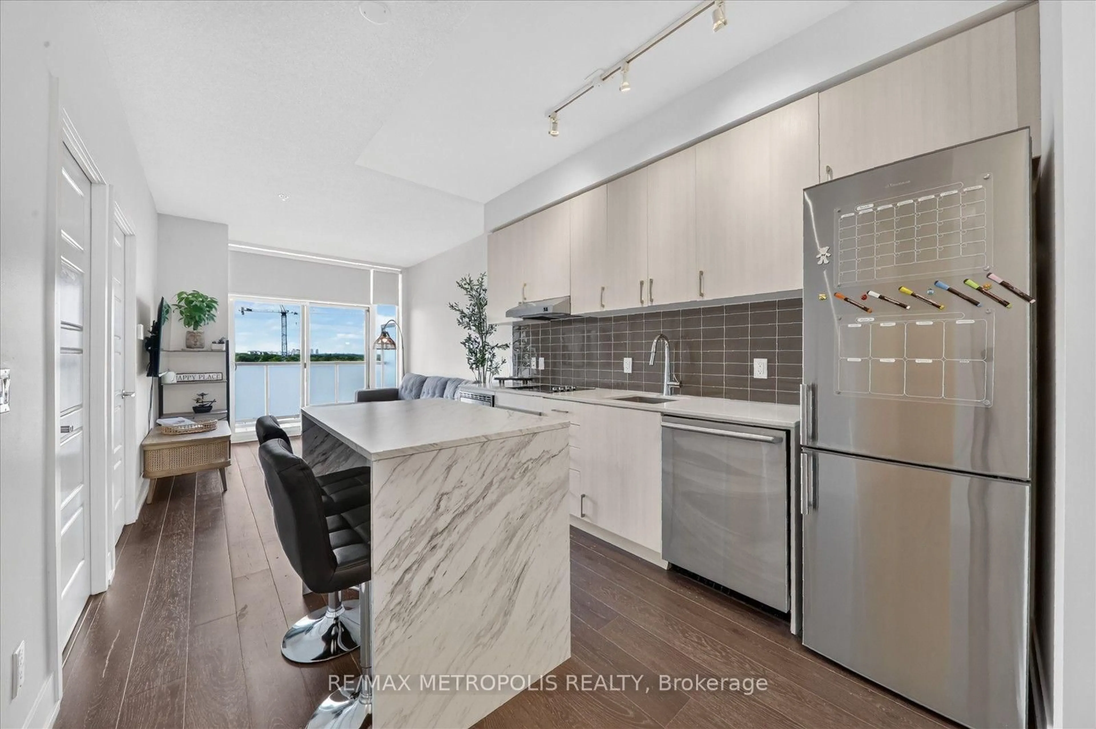 Open concept kitchen, unknown for 7 Kenaston Gdns #619, Toronto Ontario M2K 1G7