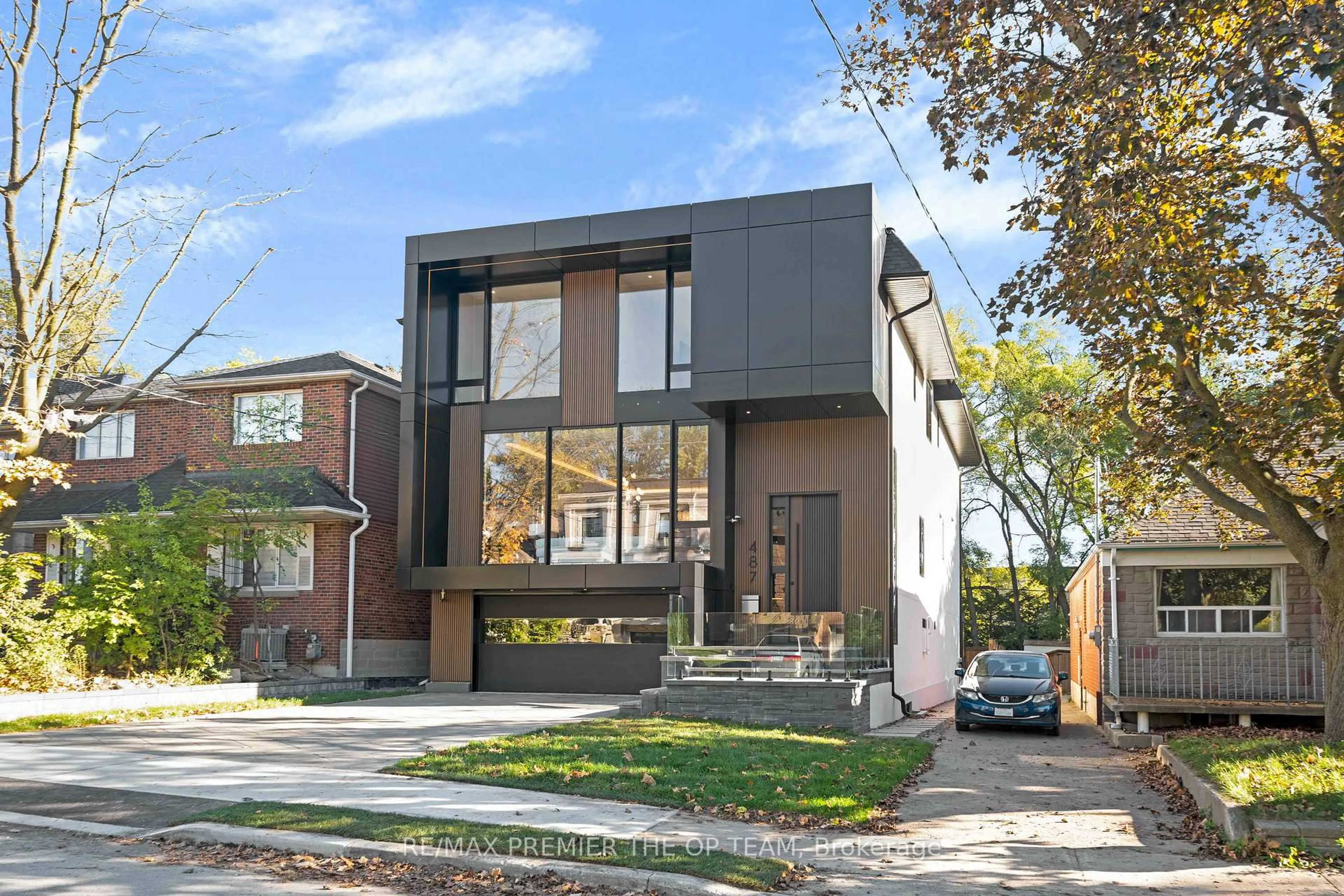Home with brick exterior material, street for 487 Coldstream Ave, Toronto Ontario M5N 1Y6