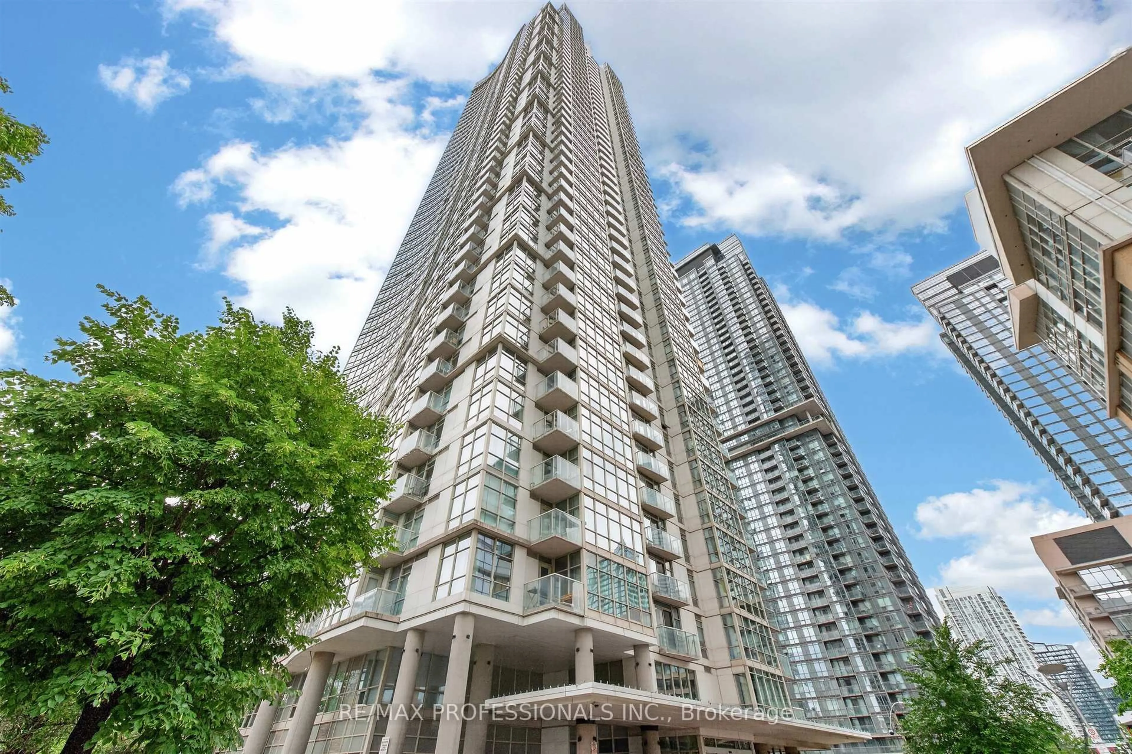 Patio, unknown for 35 Mariner Terr #3509, Toronto Ontario M5V 3V9