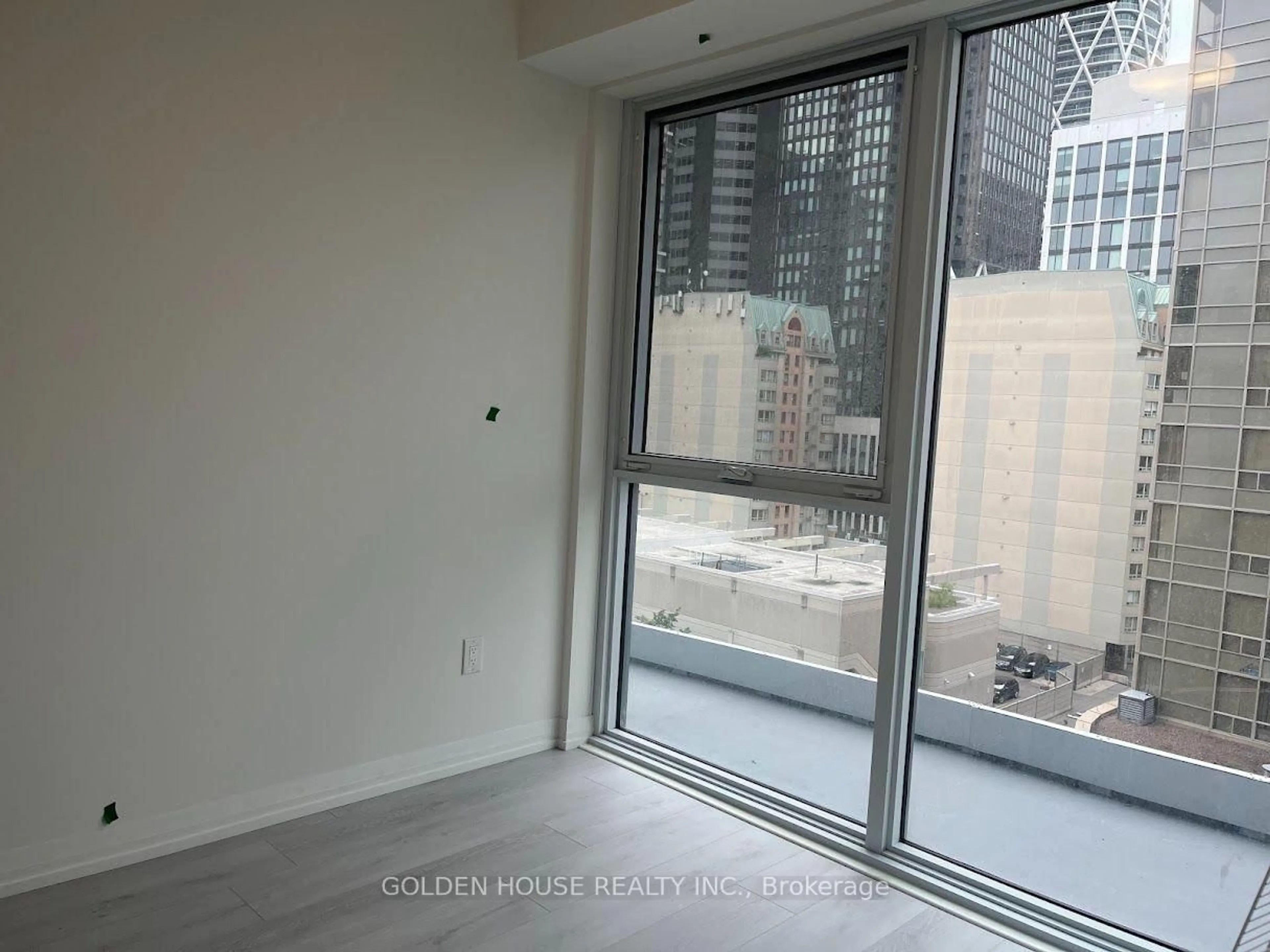 A pic of a room for 280 Dundas St #605, Toronto Ontario M5T 0E3