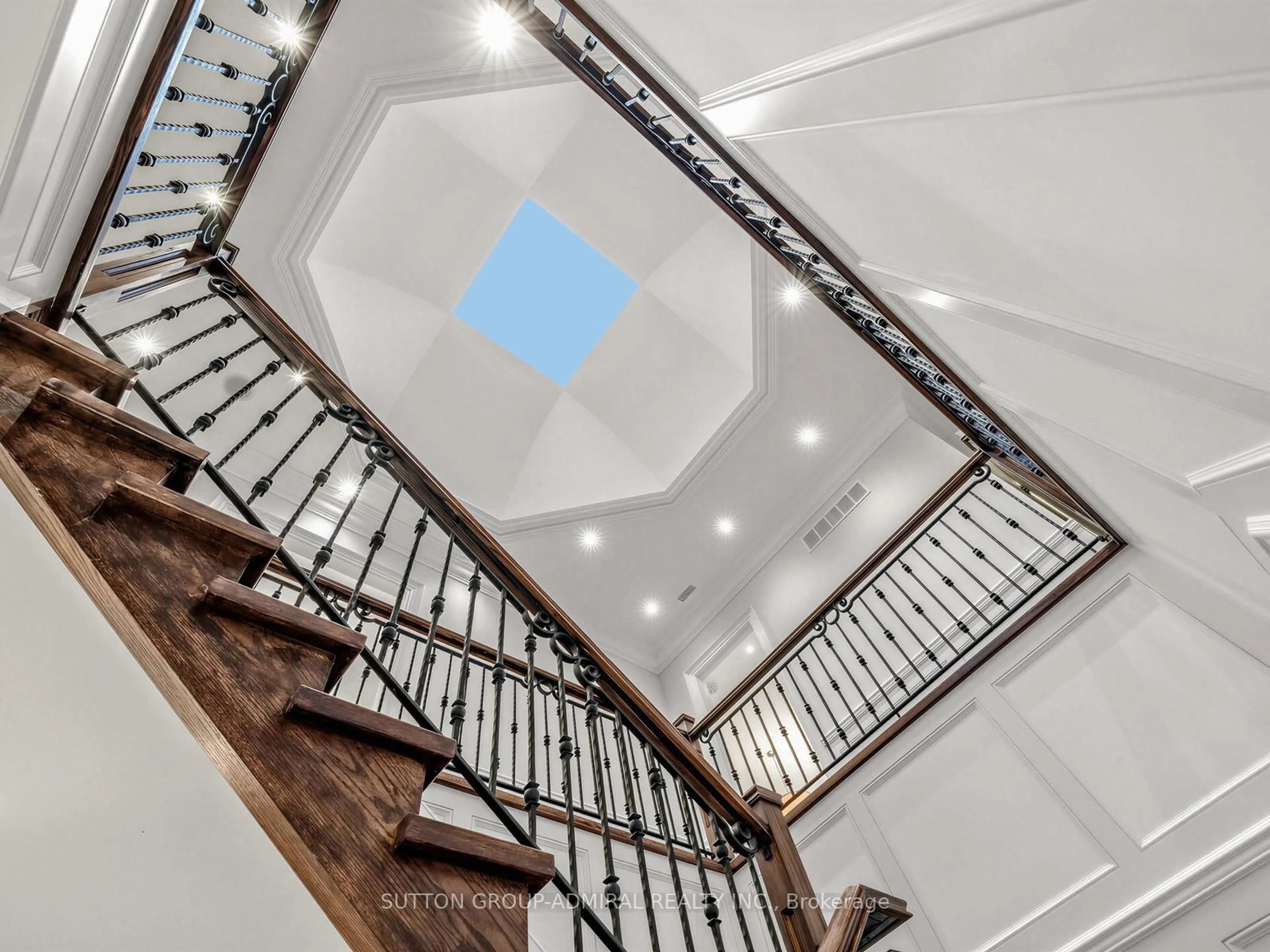 Stairs for 5 Lloydminster Cres, Toronto Ontario M2M 2R9