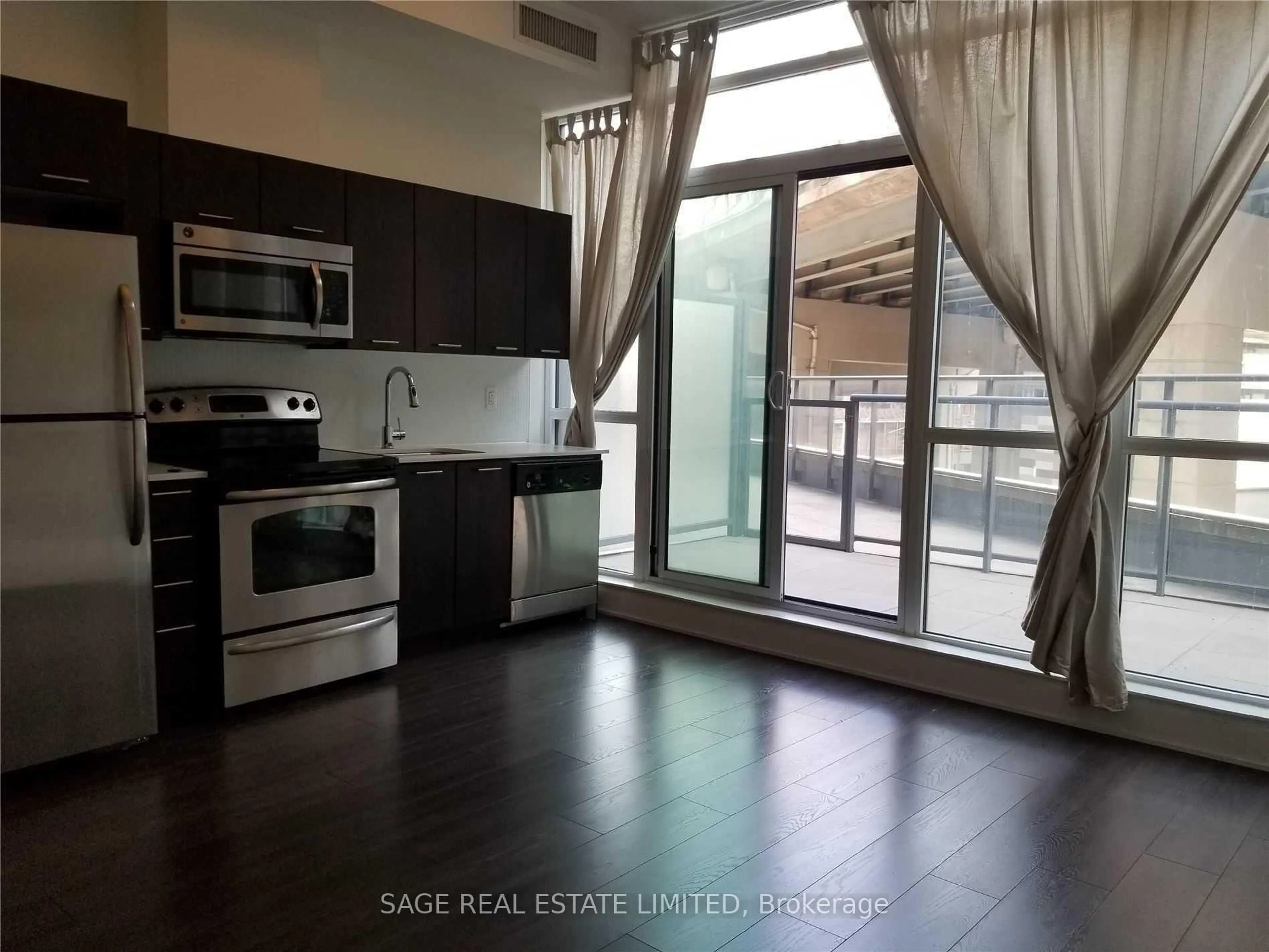 Open concept kitchen, unknown for 169 Fort York Blvd #220, Toronto Ontario M5V 0C8