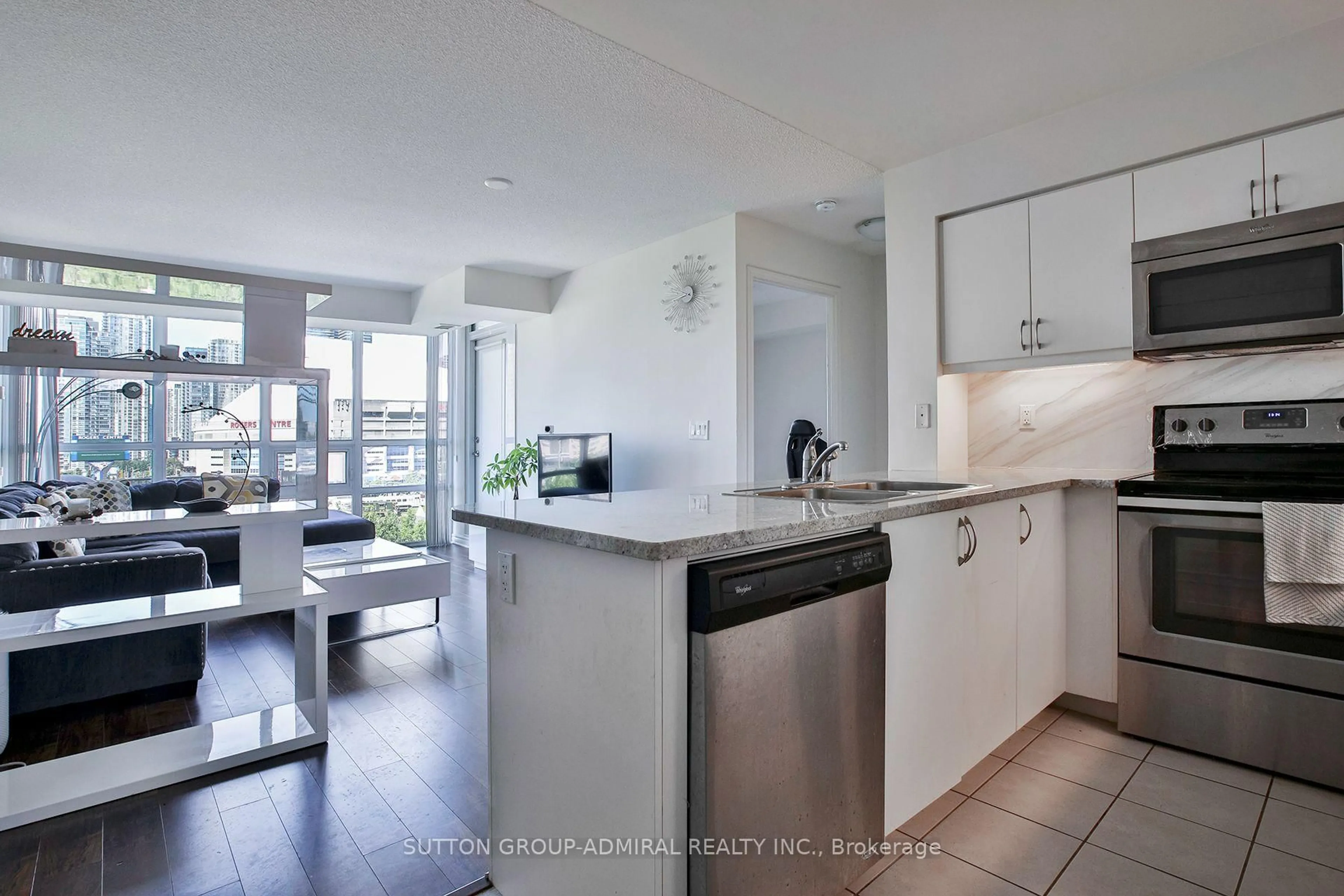 Open concept kitchen, unknown for 25 Lower Simcoe St #1017, Toronto Ontario M5J 3A1