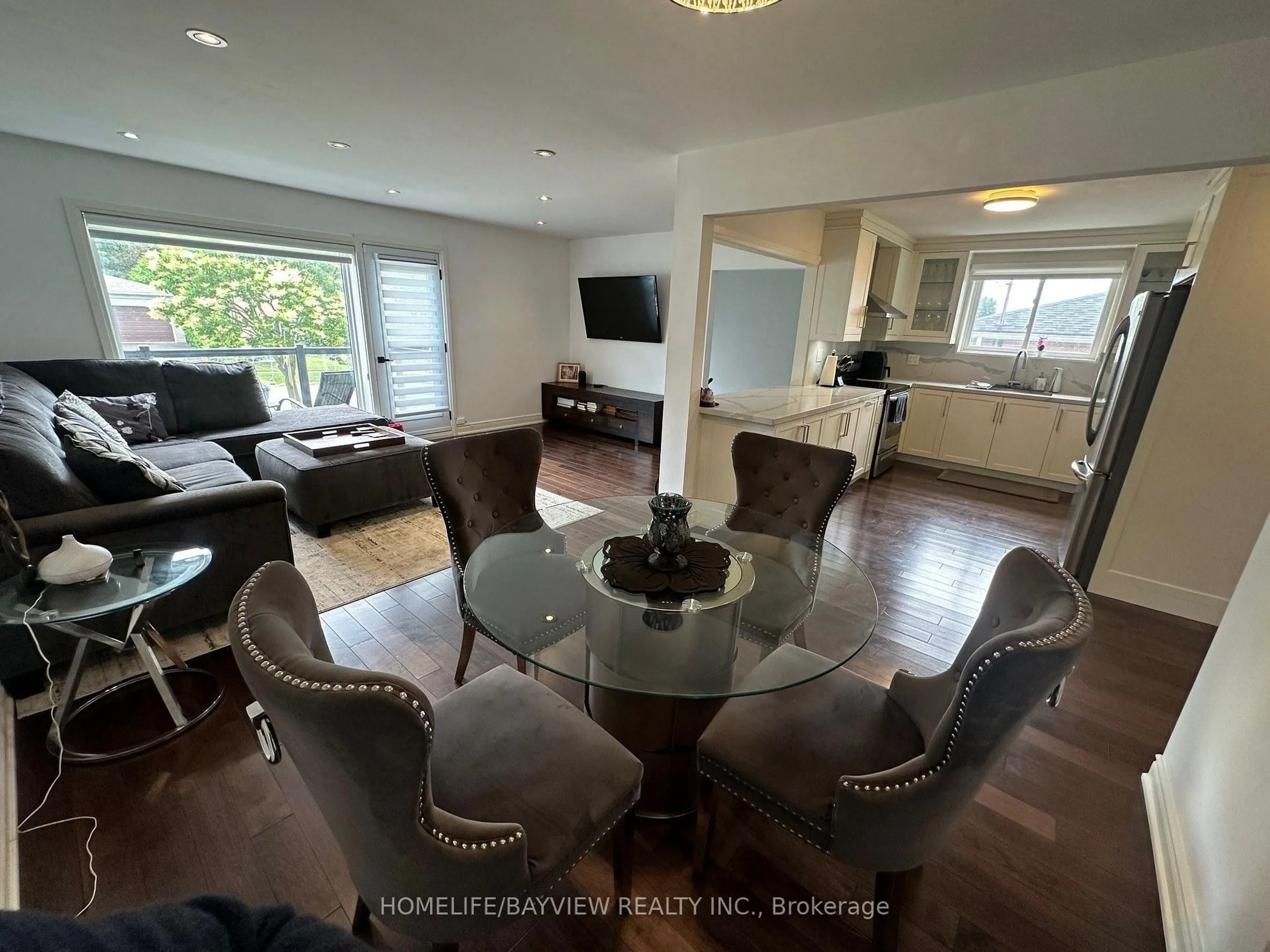 A pic of a room for 68 Knighton Dr, Toronto Ontario M4A 1W2