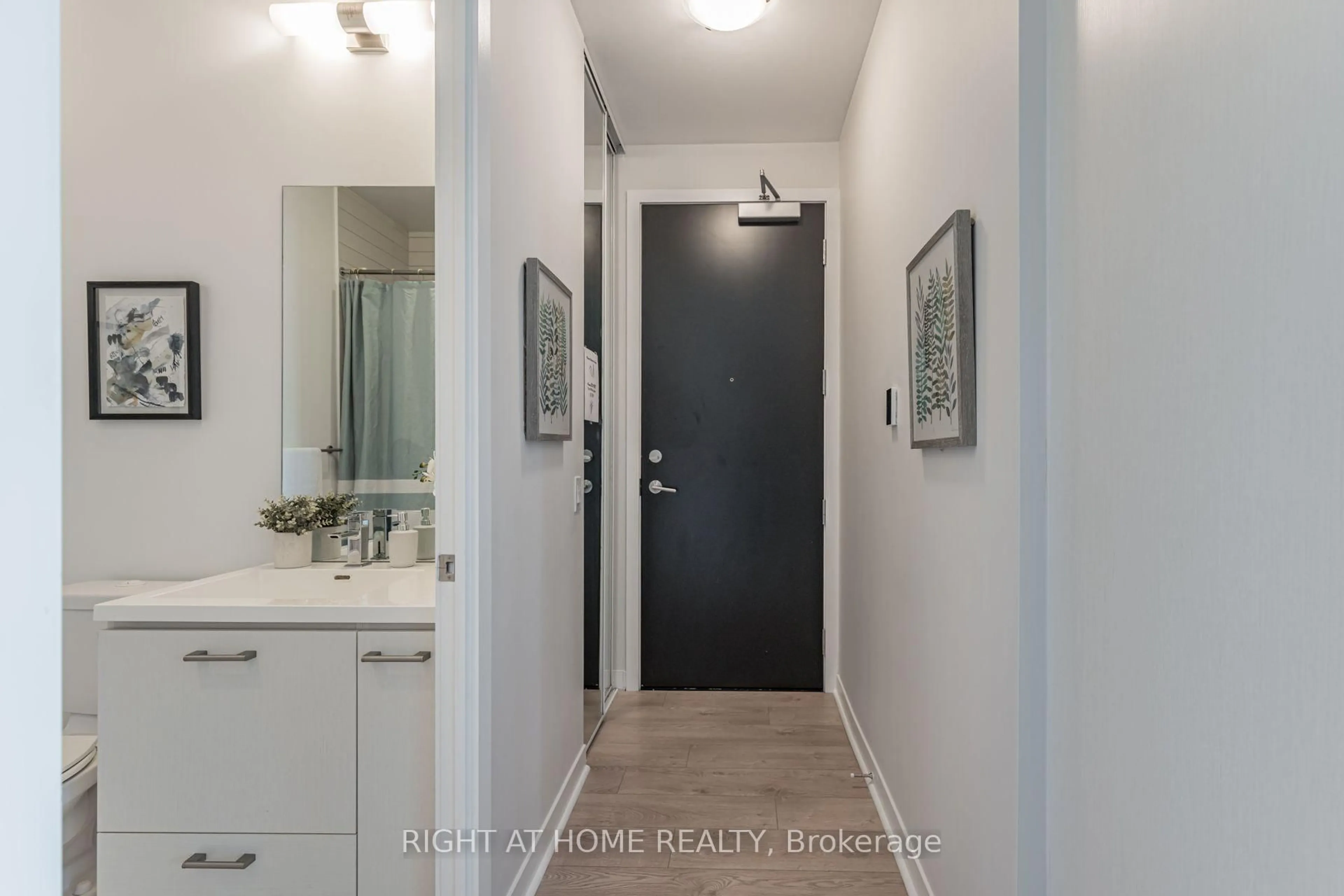 Unknown for 87 Peter St #Ph209, Toronto Ontario M5V 0P1