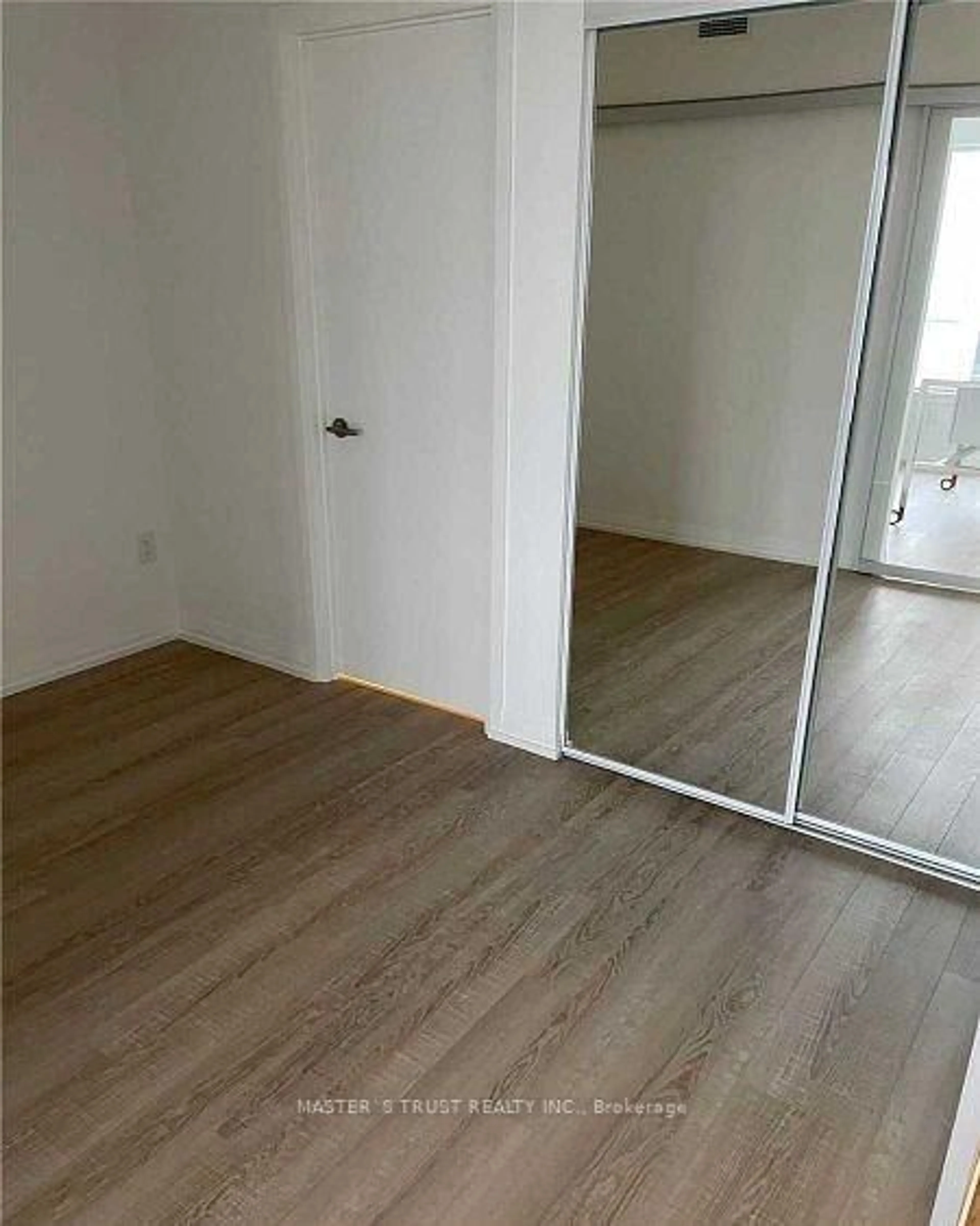 A pic of a room for 75 Canterbury Pl #2705, Toronto Ontario M2N 0L2
