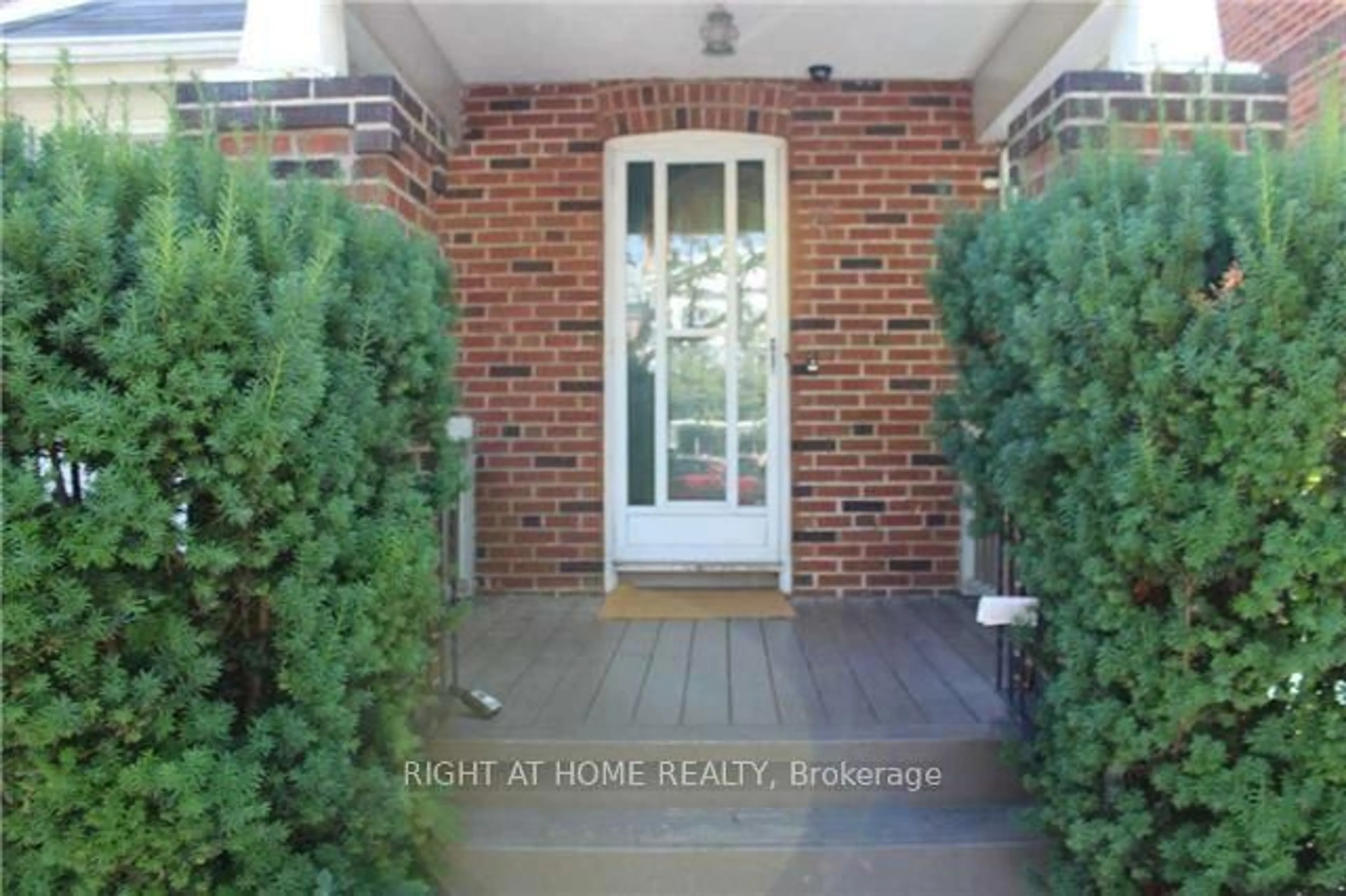 Indoor entryway for 77 St Germain Ave, Toronto Ontario M5M 1V9
