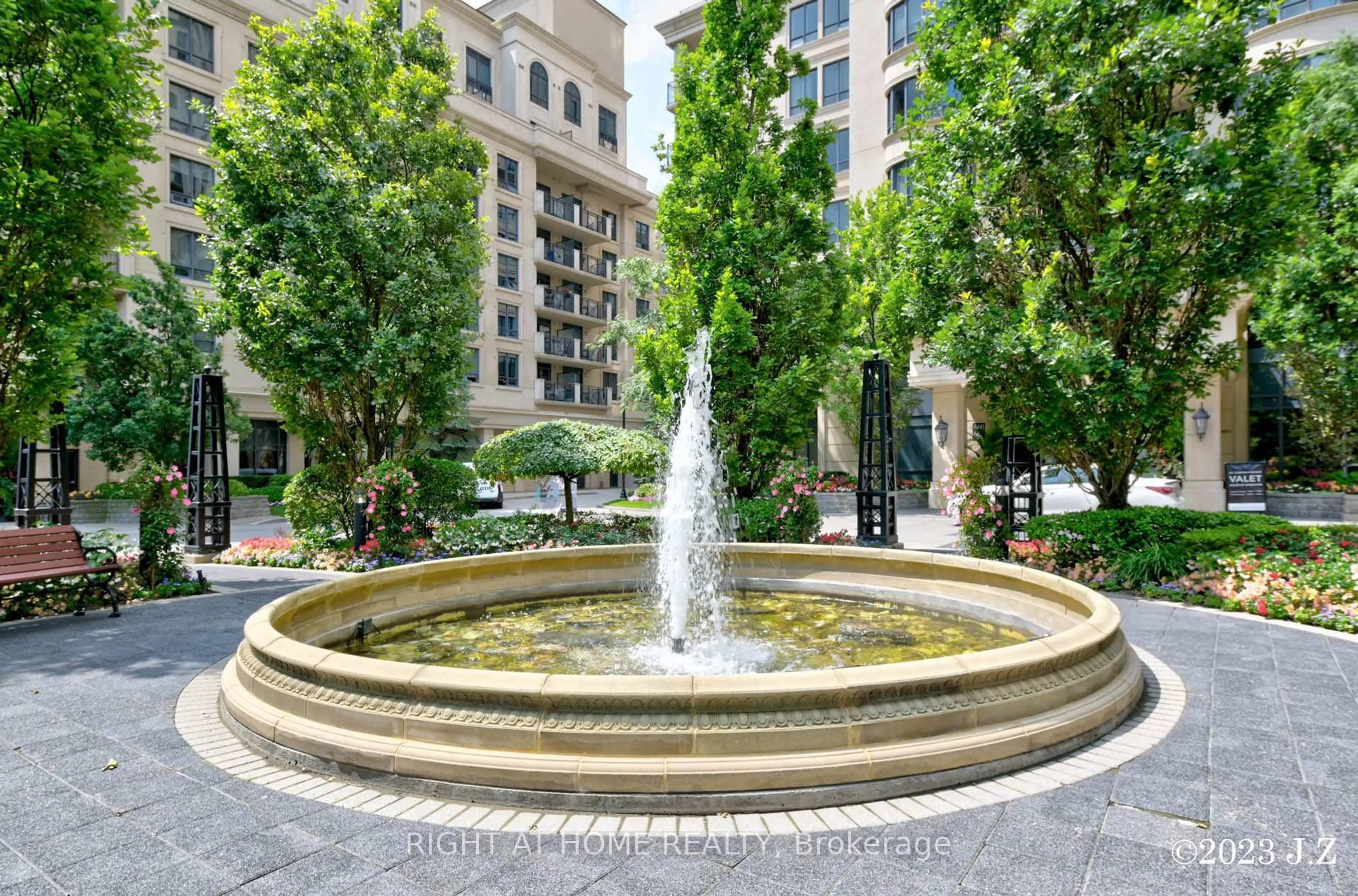 Patio, street for 650 Sheppard Ave #PH15, Toronto Ontario M2K 1B7