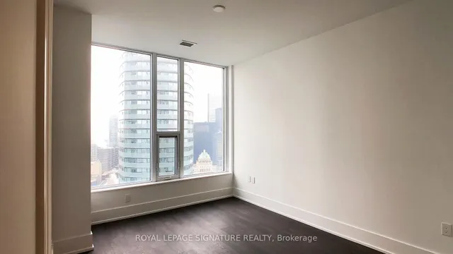 10 York St #5601, Toronto 5