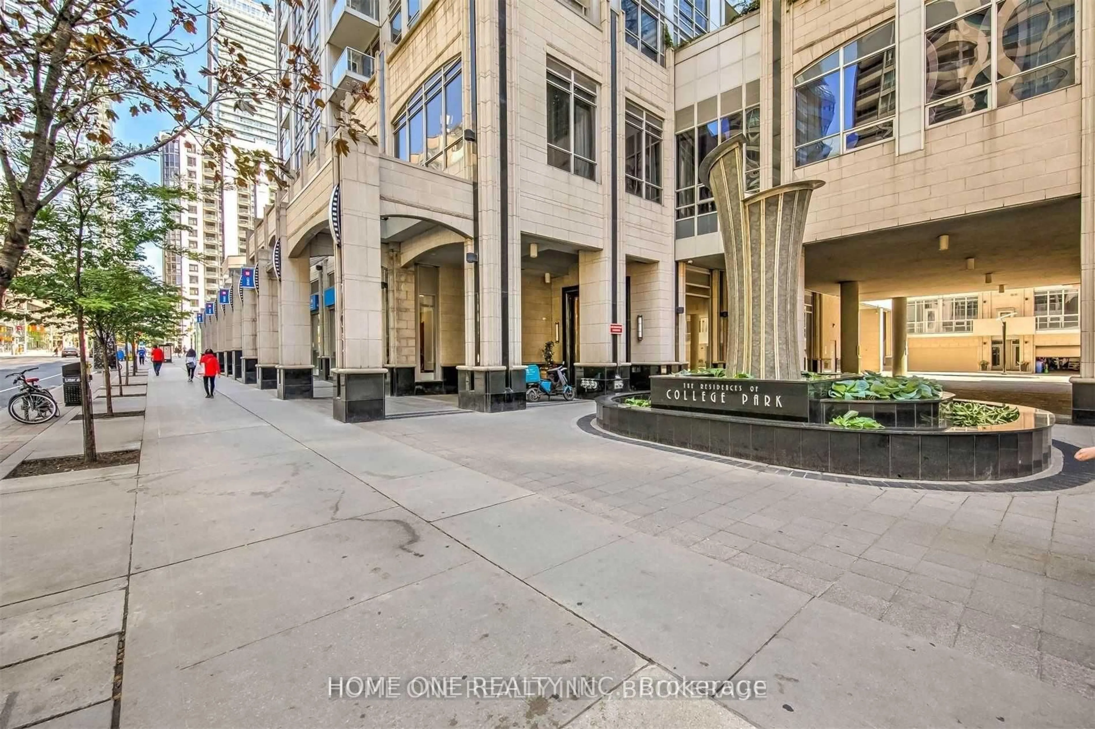 Unknown for 761 Bay St #2604, Toronto Ontario M5G 2R2