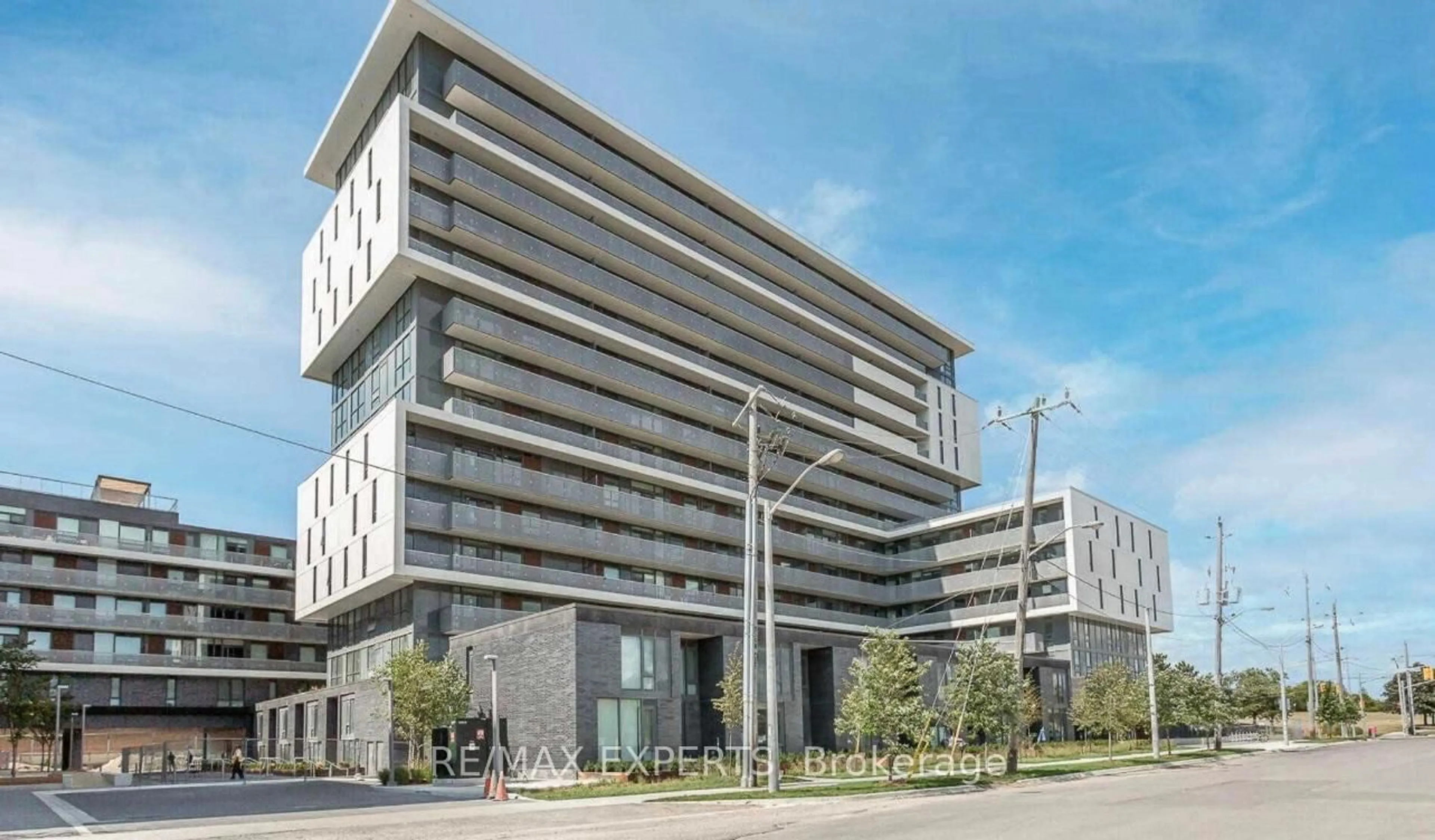 Indoor foyer for 120 Varna Dr #317, Toronto Ontario M6A 0B3