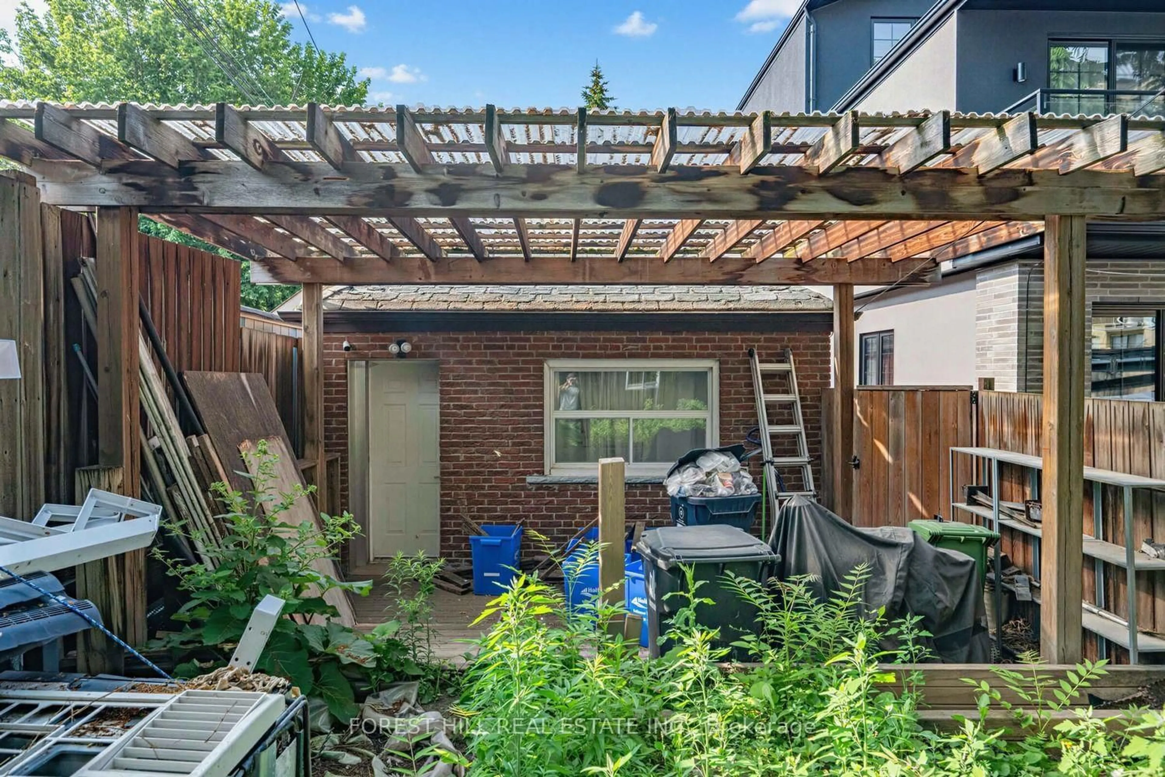 Patio, street for 2 Mulberry Cres, Toronto Ontario M6C 1N5