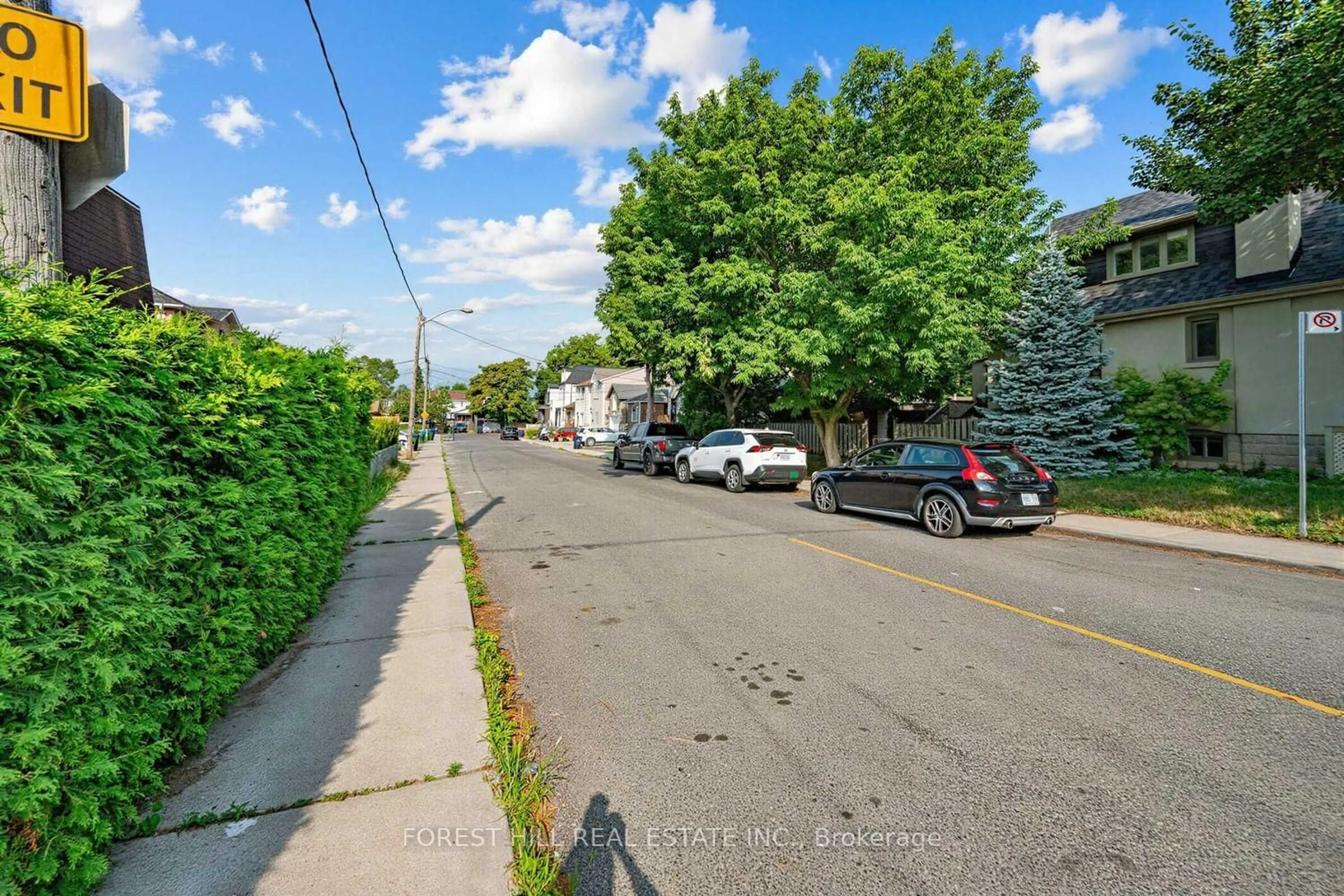 Unknown for 2 Mulberry Cres, Toronto Ontario M6C 1N5