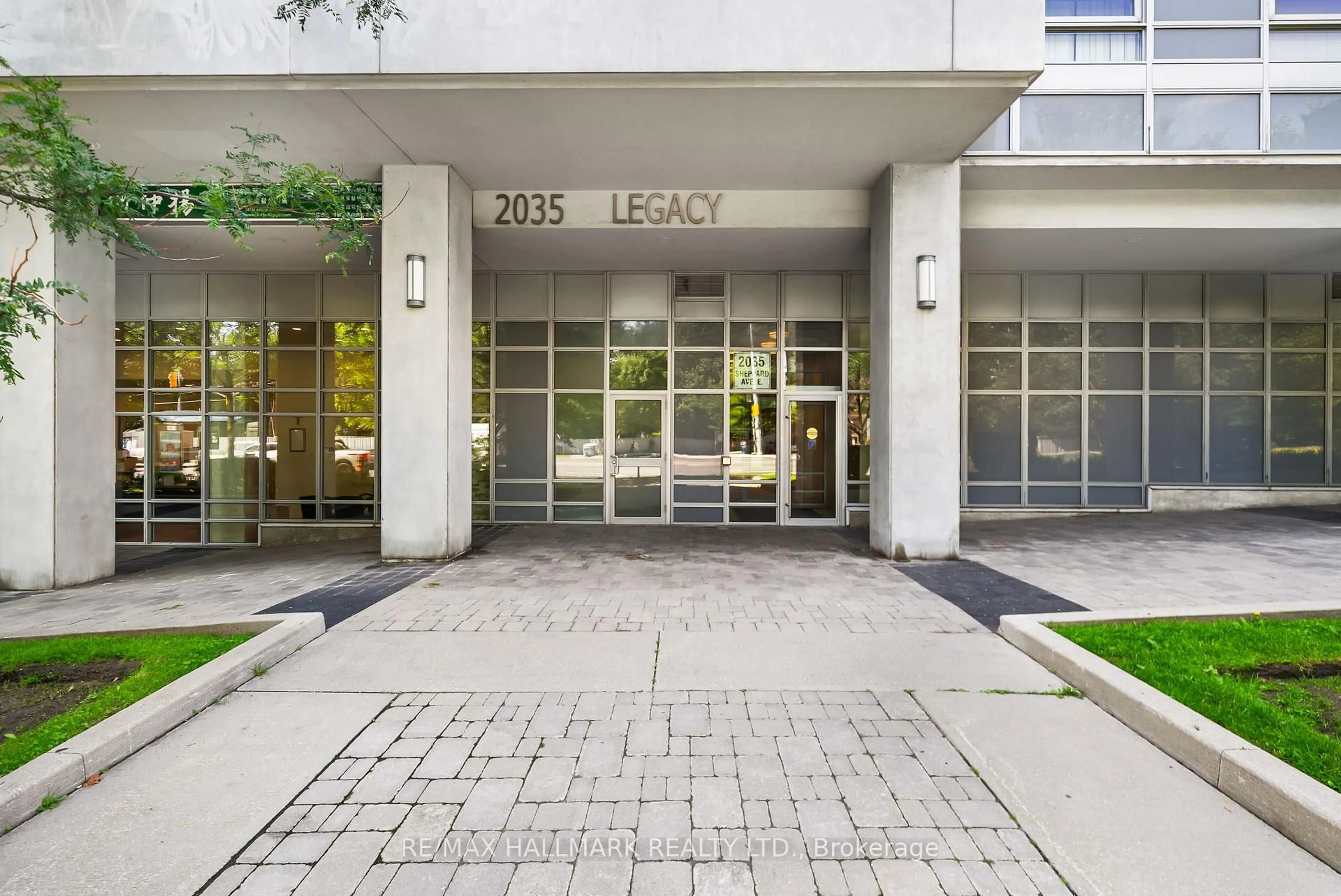 Lobby for 2035 Sheppard Ave #122, Toronto Ontario M2J 0A8