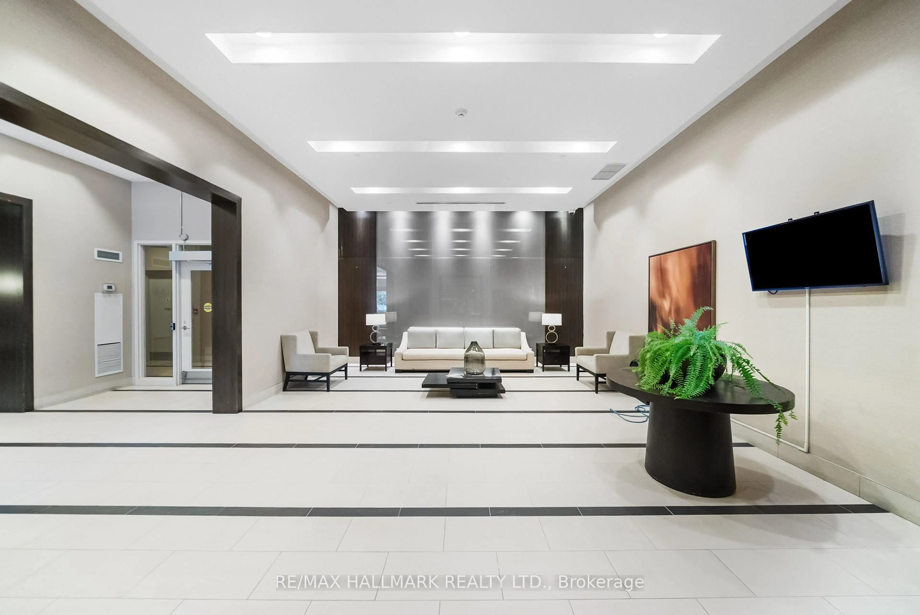 Lobby for 2035 Sheppard Ave #122, Toronto Ontario M2J 0A8