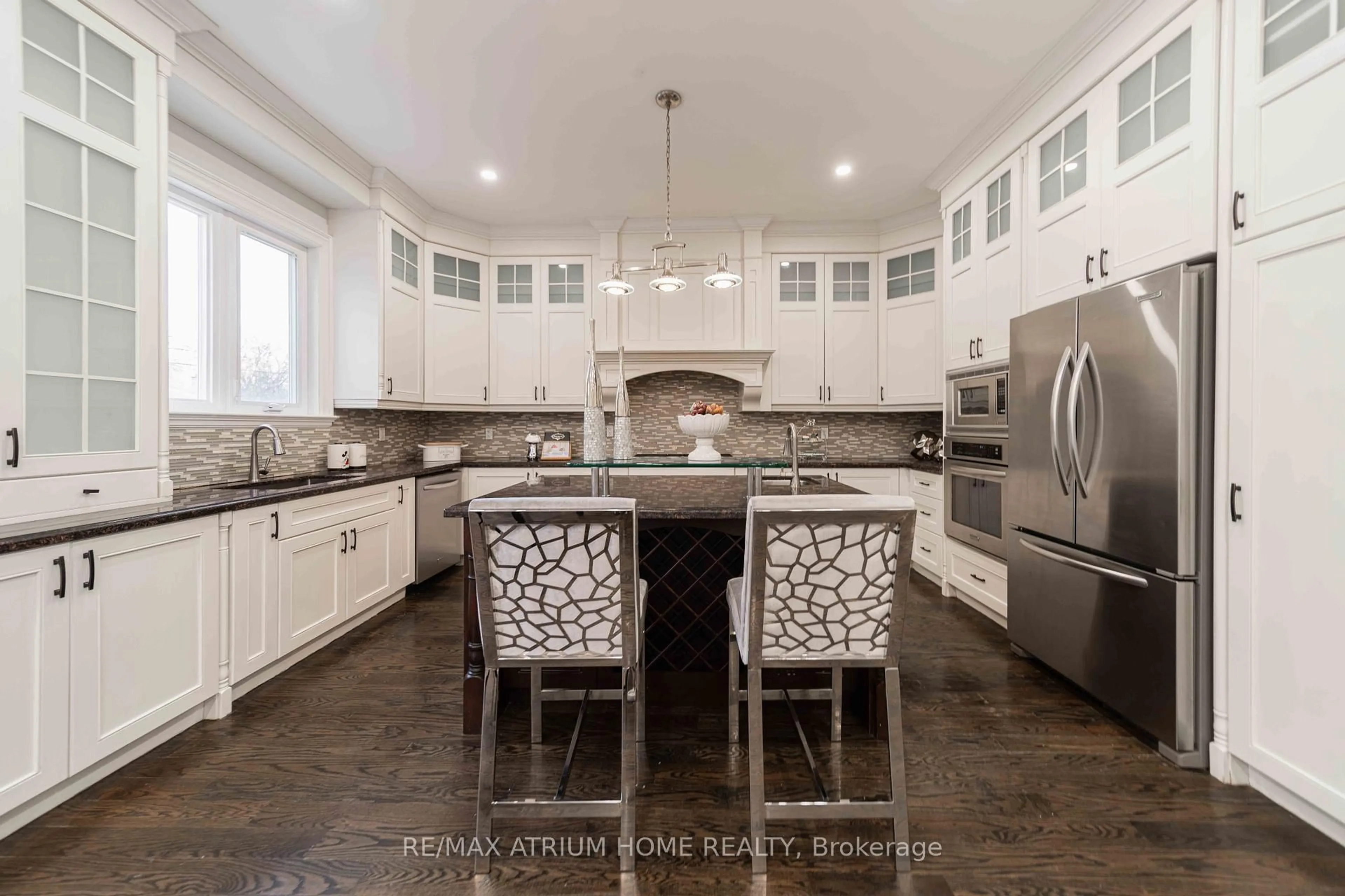 Open concept kitchen, ceramic/tile floor for 116 Church Ave, Toronto Ontario M2N 4G2