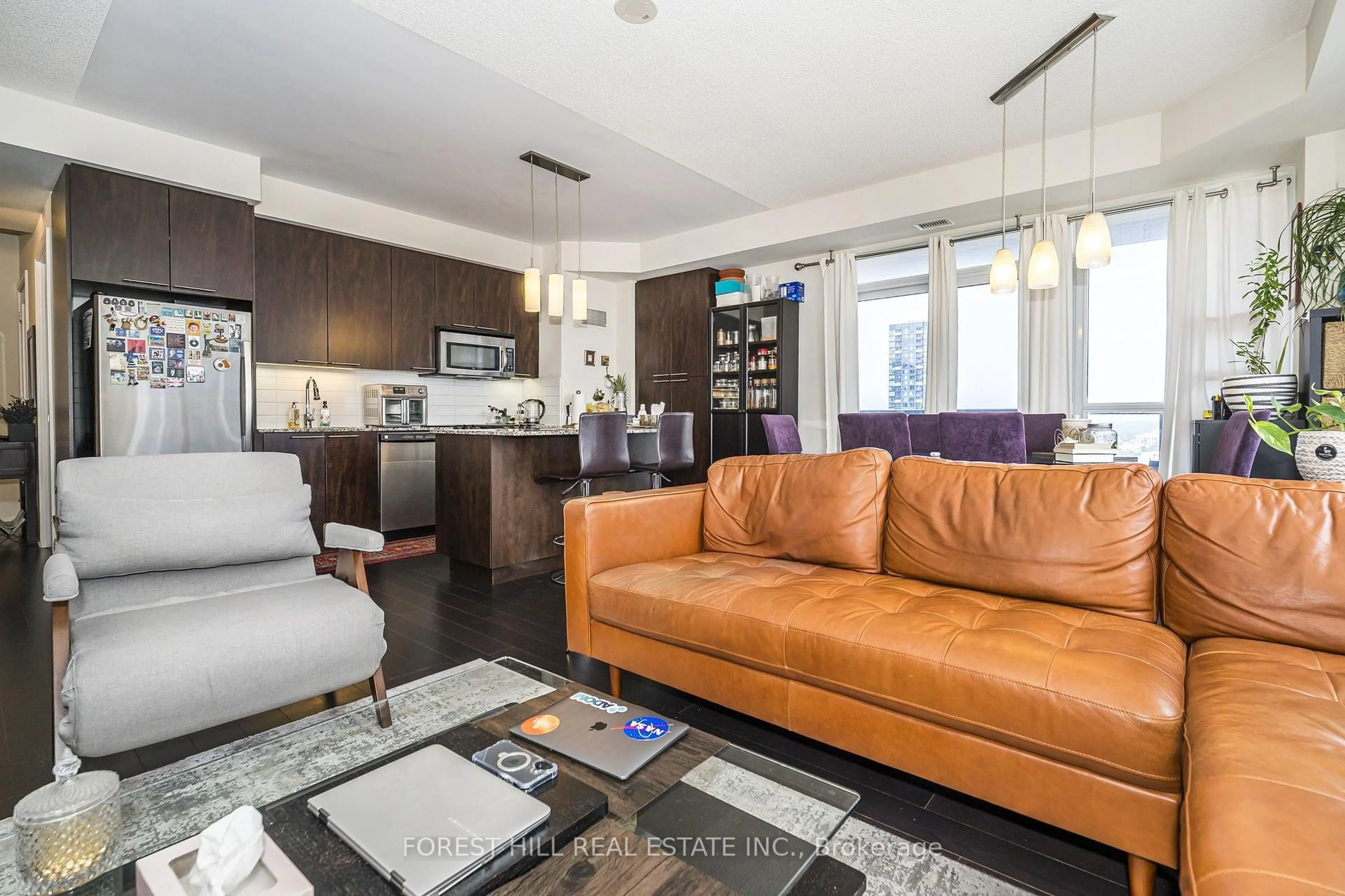 Living room with furniture, unknown for 70 Roehampton Ave #1821, Toronto Ontario M4P 1R2