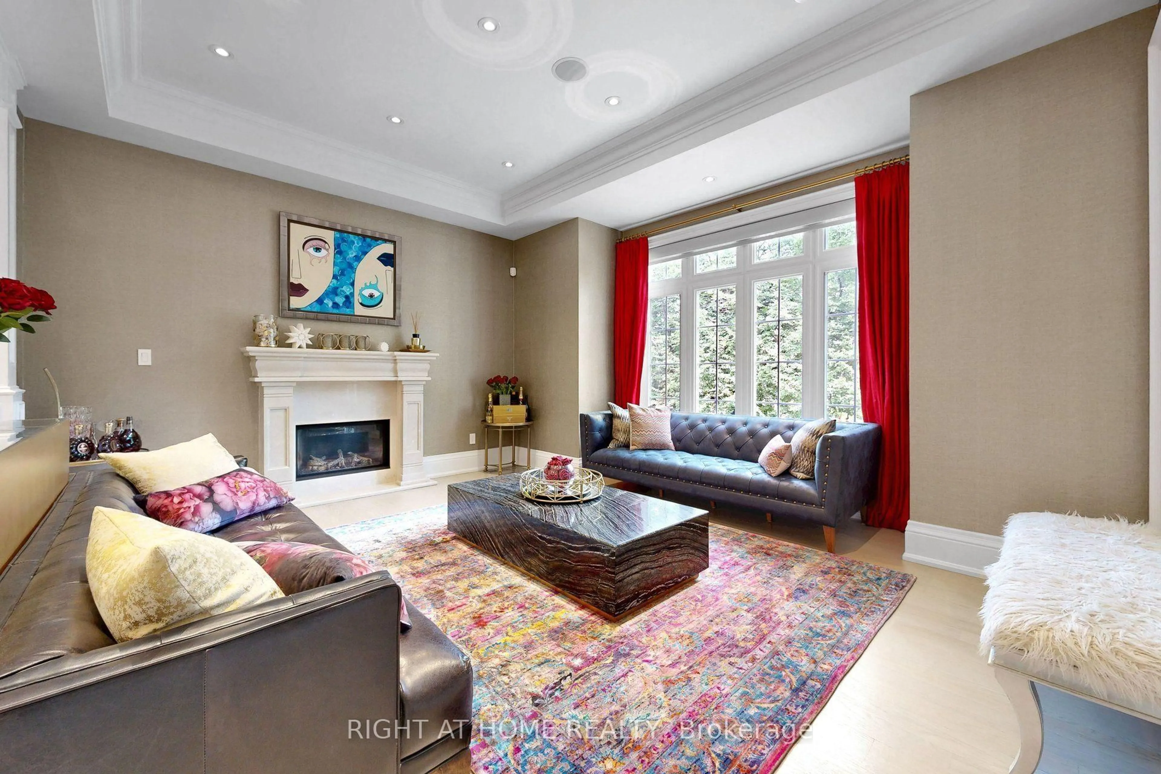 Living room with furniture, unknown for 377 Brooke Ave, Toronto Ontario M5M 2L5