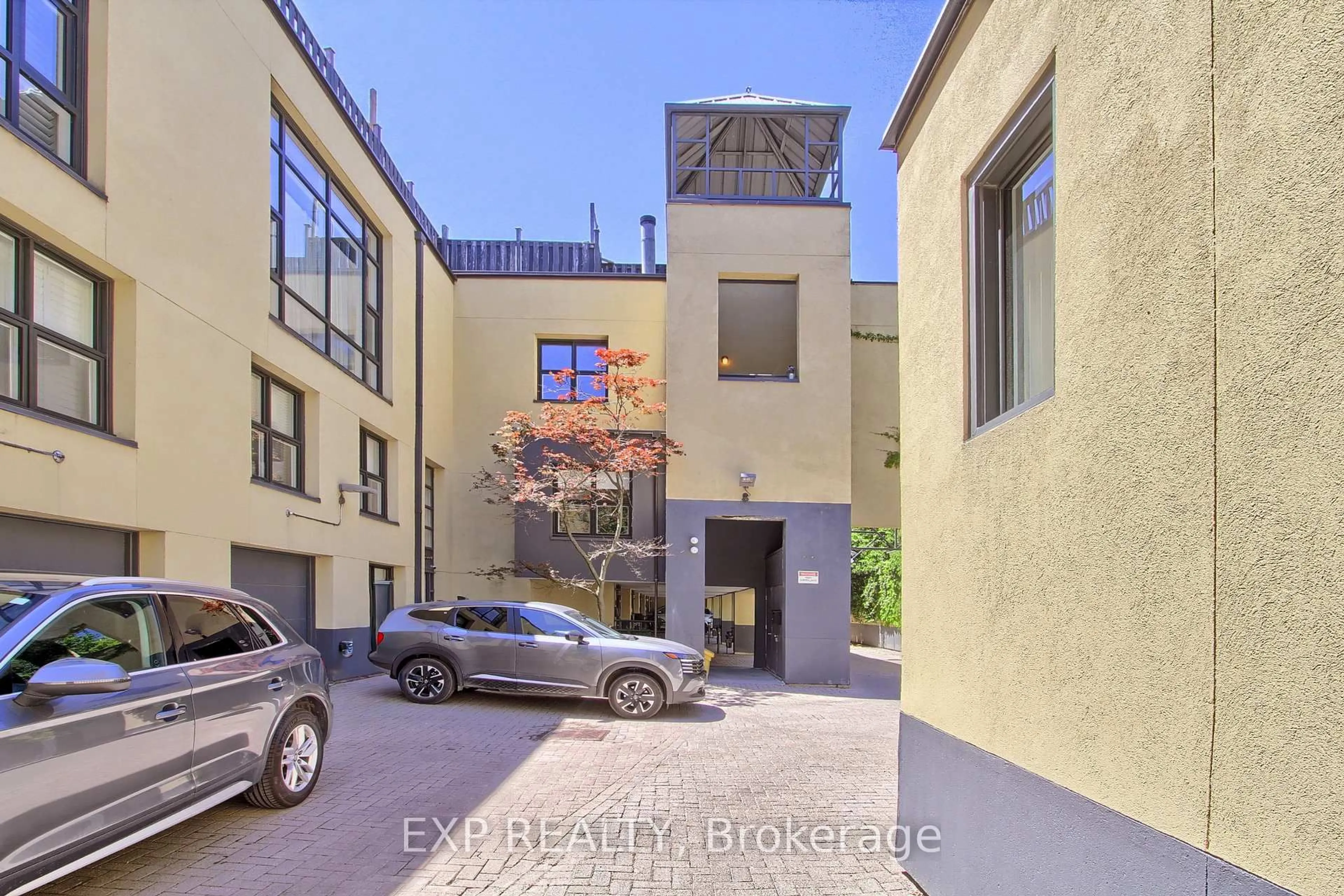 Unknown for 306 Sackville St #4, Toronto Ontario M5A 3G2