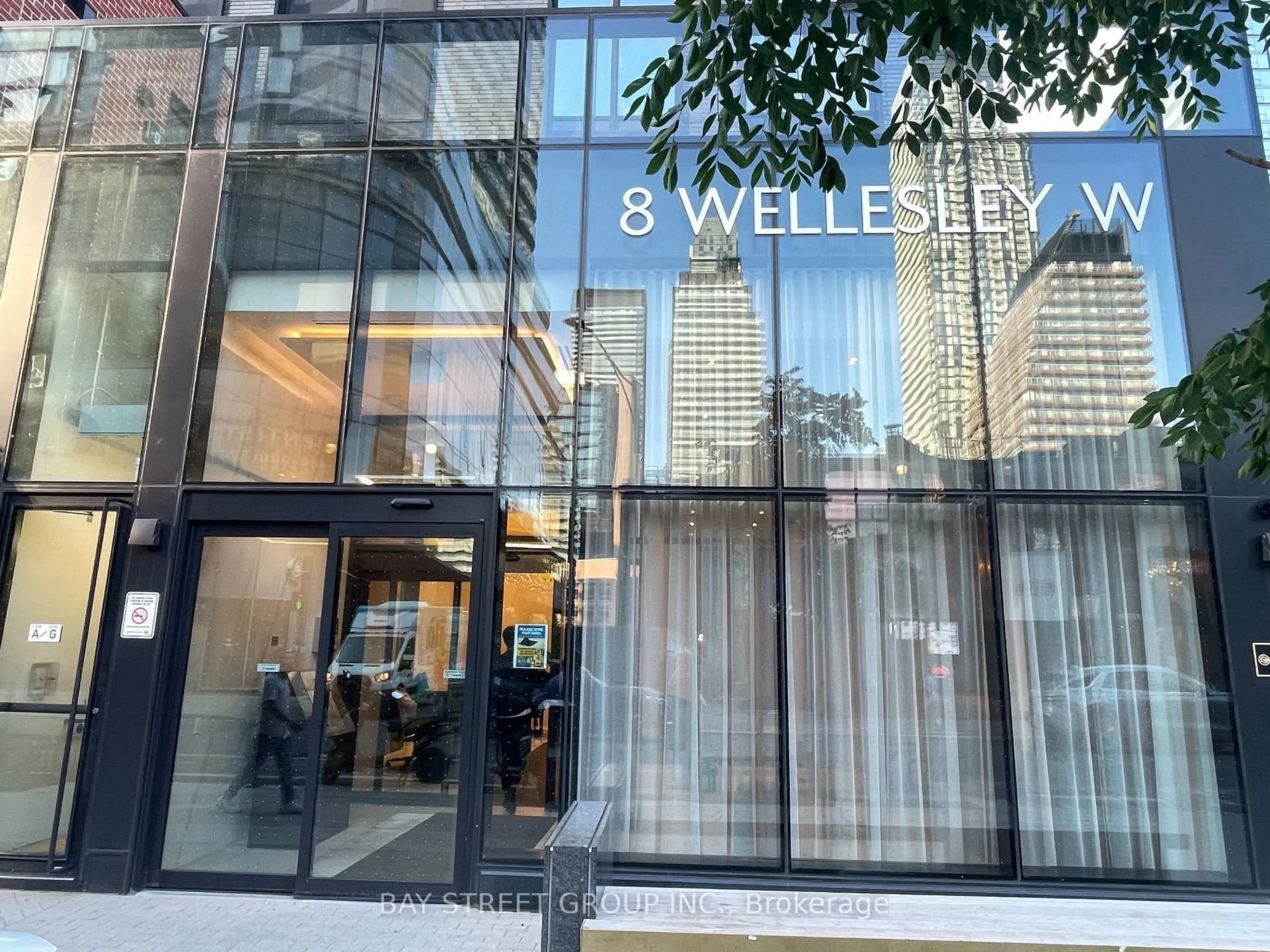 Lobby for 8 Wellesley Ave, Toronto Ontario M4Y 0J5