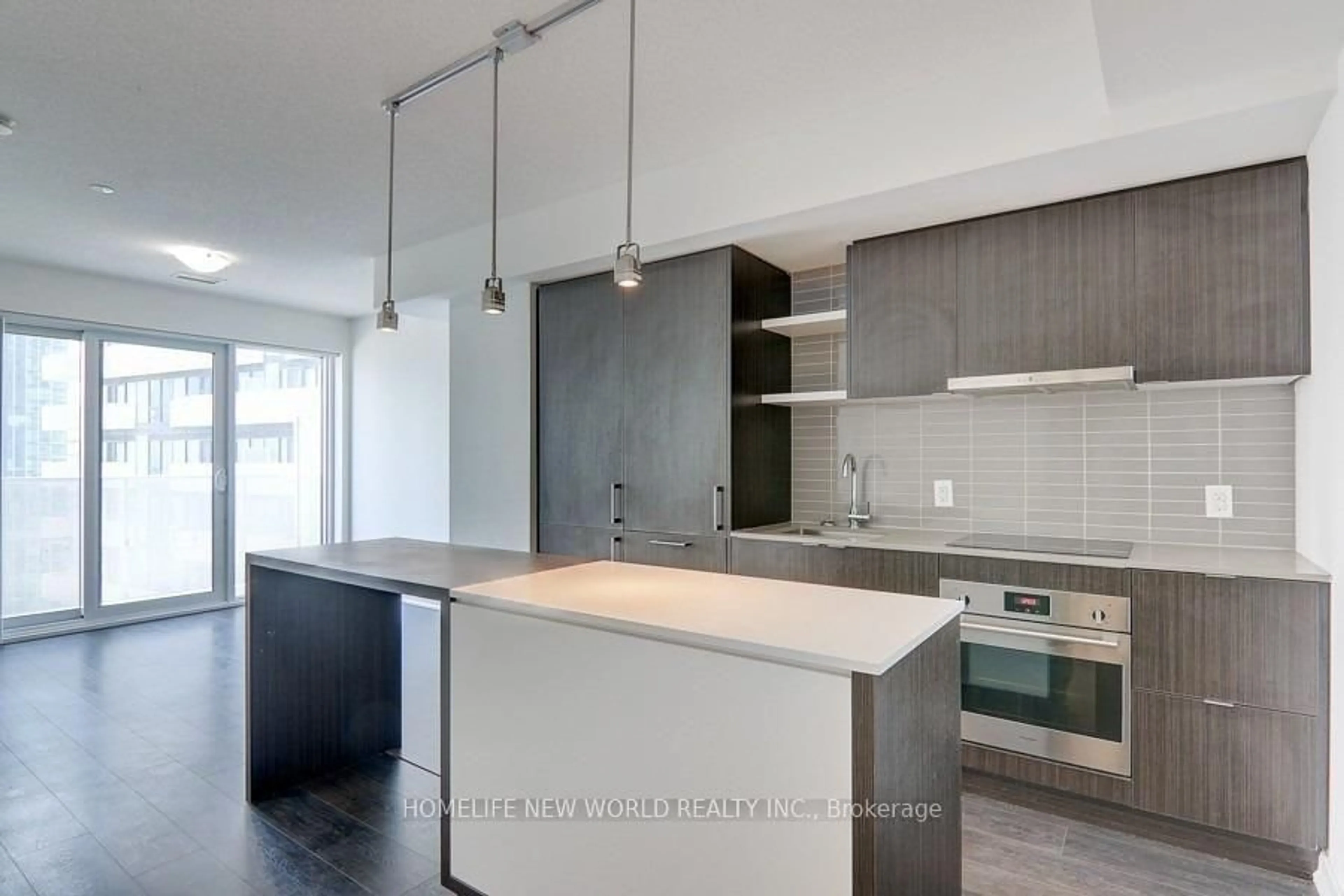 Open concept kitchen, unknown for 100 Harbour St #3005, Toronto Ontario M5J 0B5