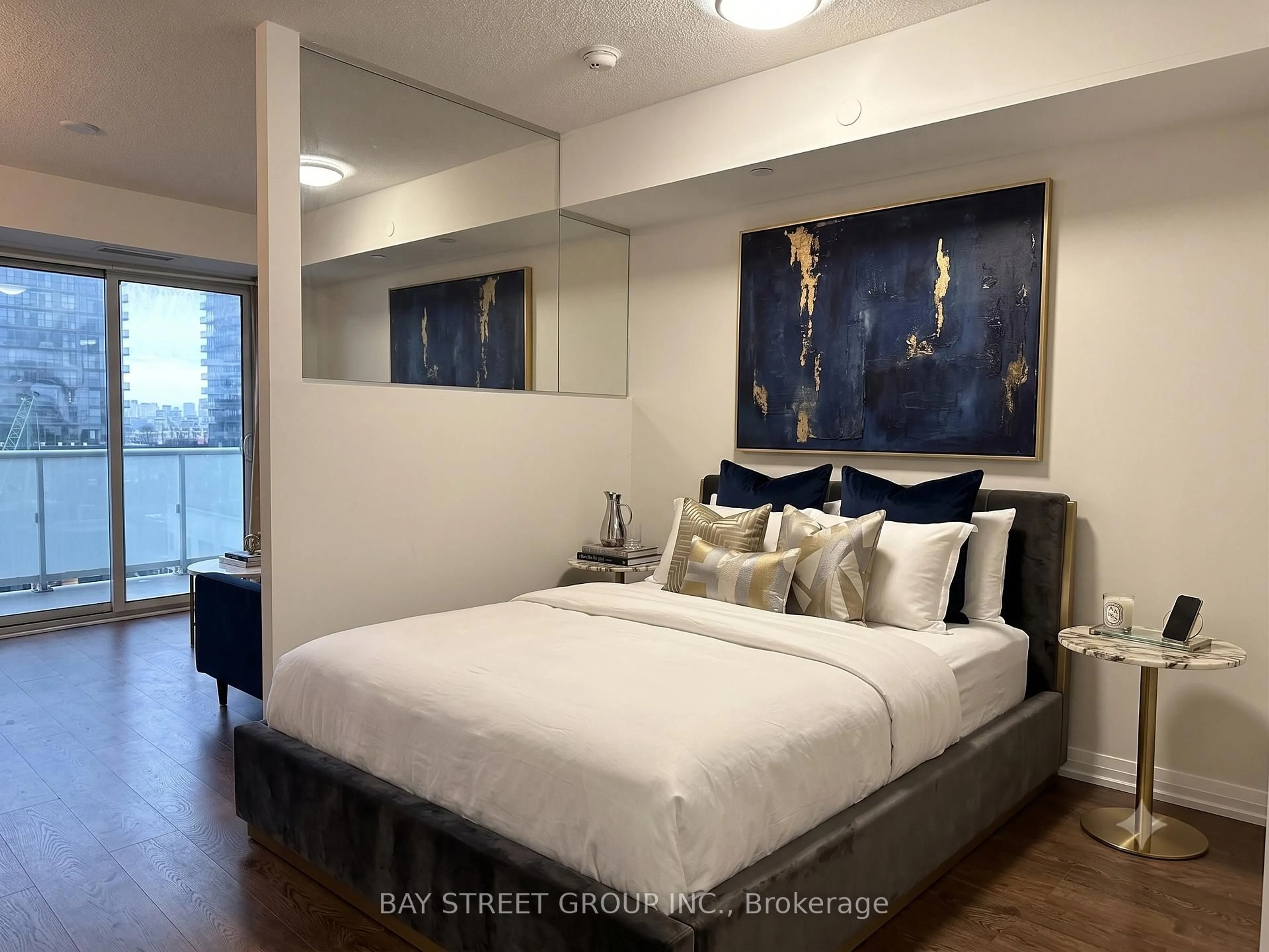 Bedroom with bed, unknown for 101 erskine Ave #1106, Toronto Ontario M4P 0C5