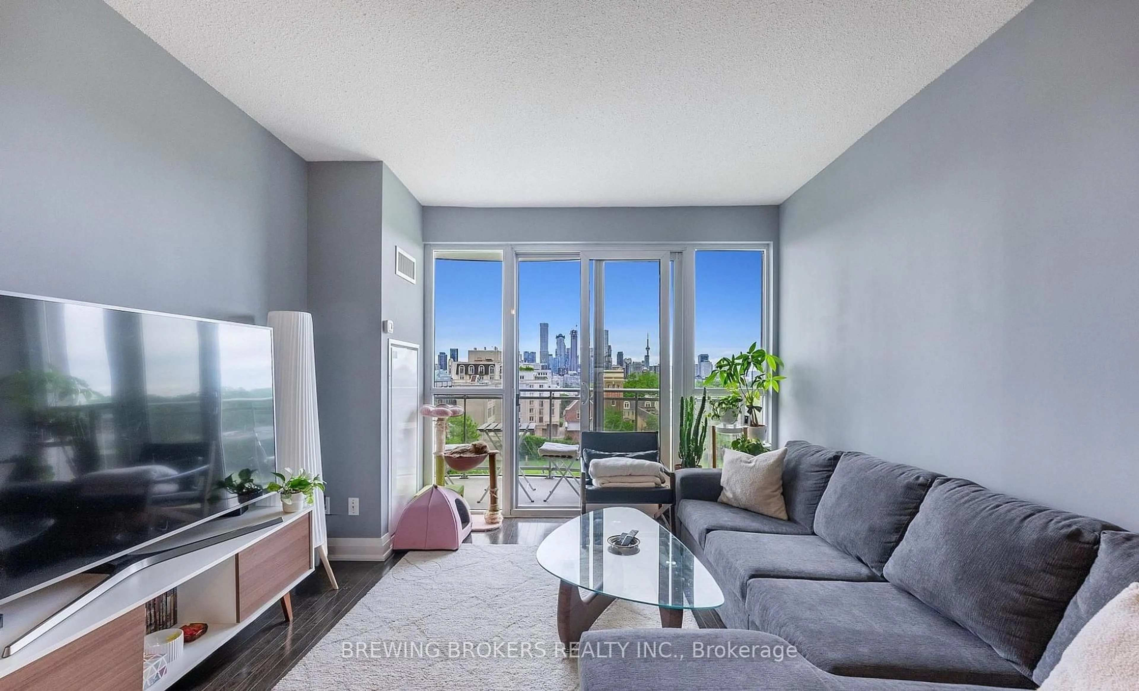 Living room with furniture, unknown for 1430 Yonge St #704, Toronto Ontario M4T 1Y6