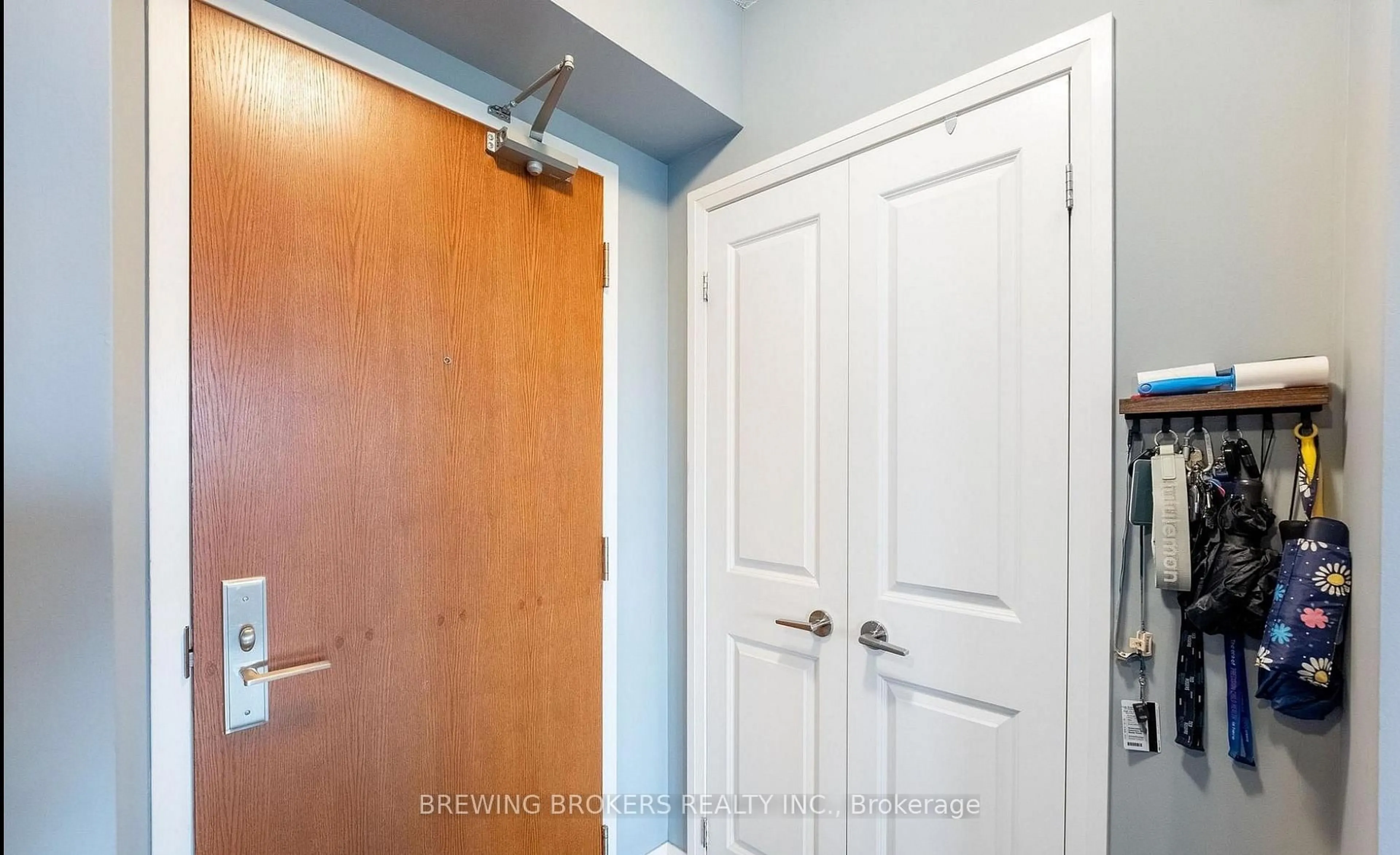Storage room or clothes room or walk-in closet for 1430 Yonge St #704, Toronto Ontario M4T 1Y6