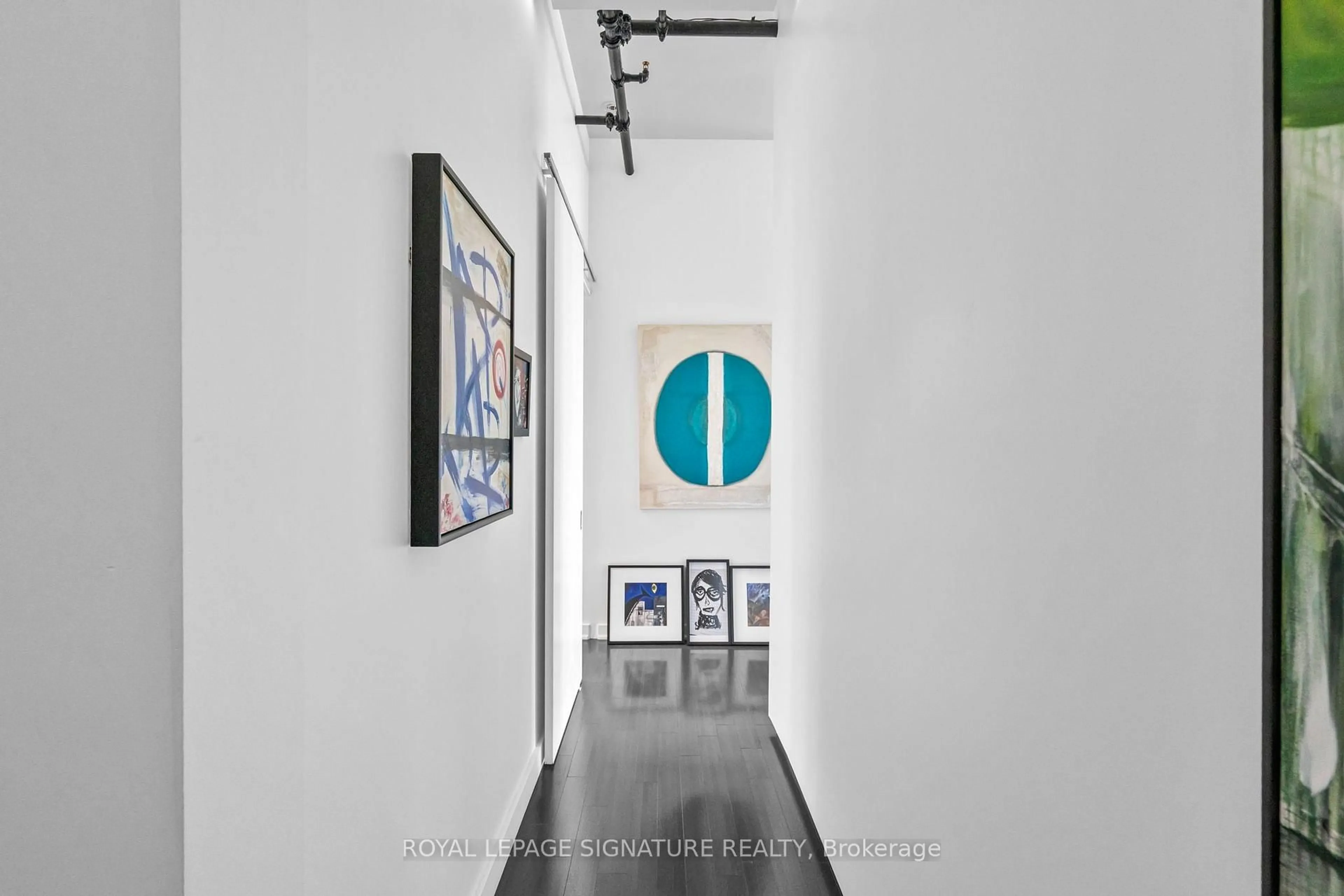 Indoor foyer for 43 Hanna Ave #411, Toronto Ontario M6K 1X1