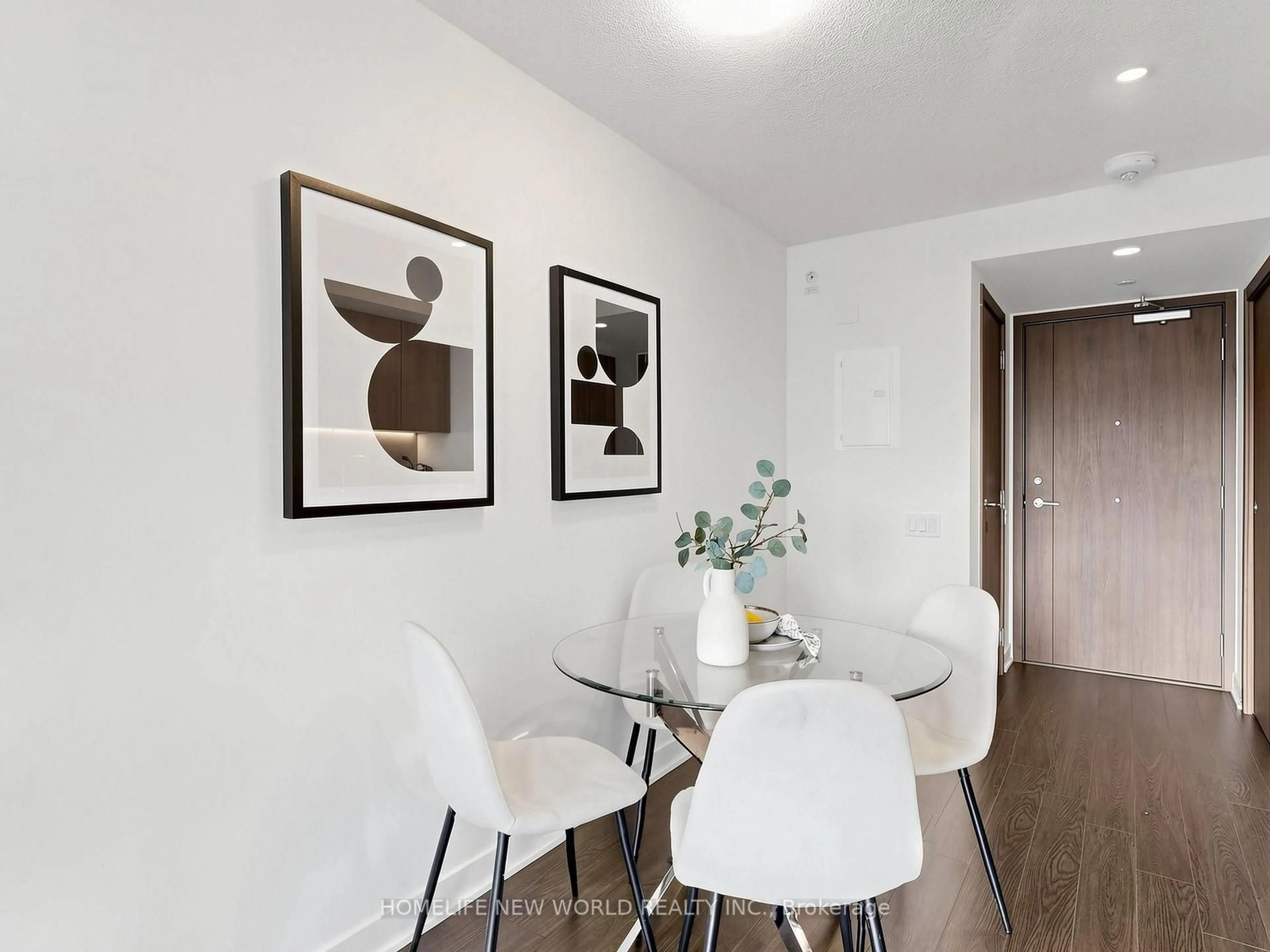 A pic of a room for 19 Bathurst St #1806, Toronto Ontario M5V 0N2