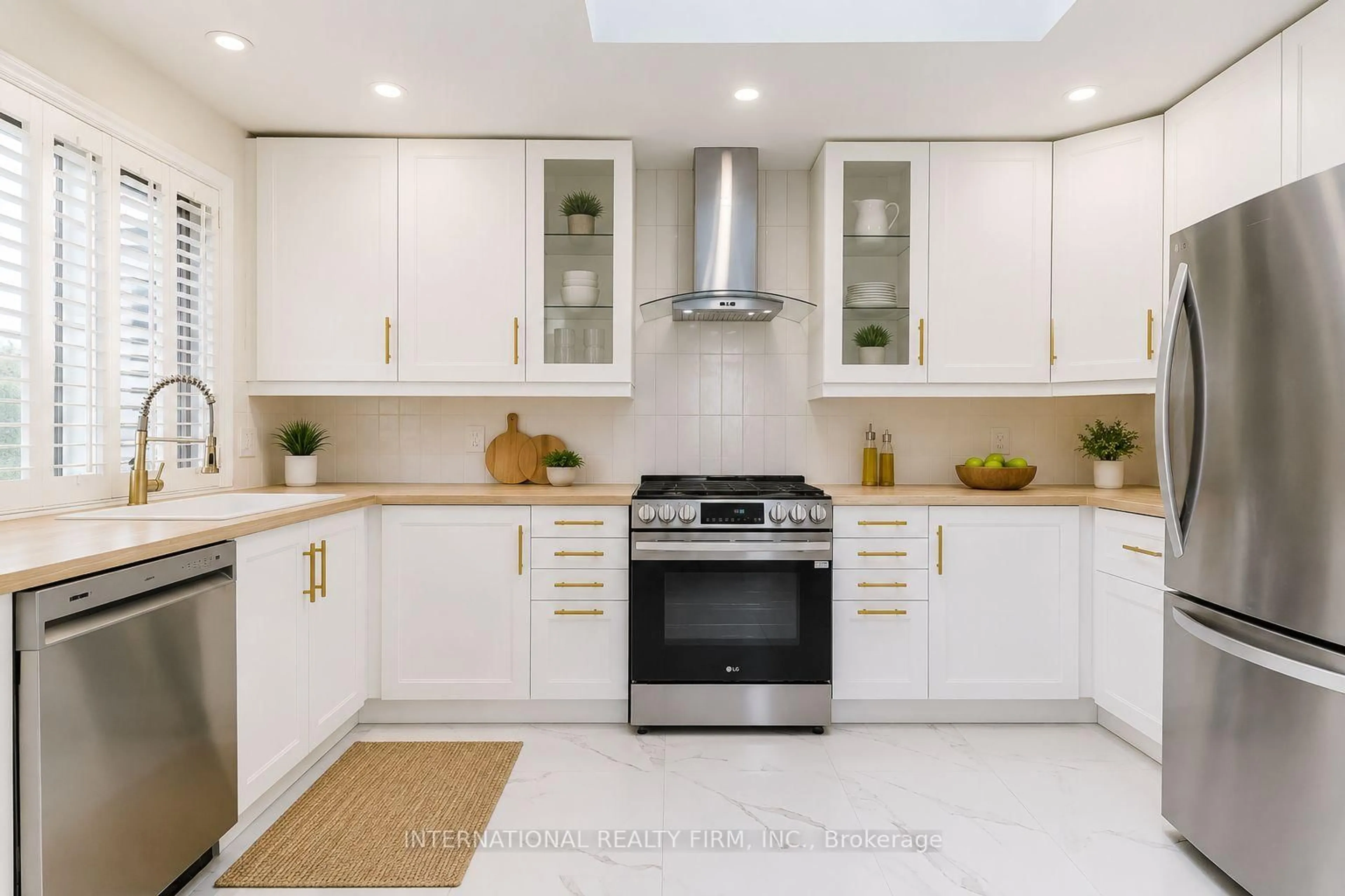 Contemporary kitchen, ceramic/tile floor for 337 Glen Rd, Toronto Ontario M4W 2X4