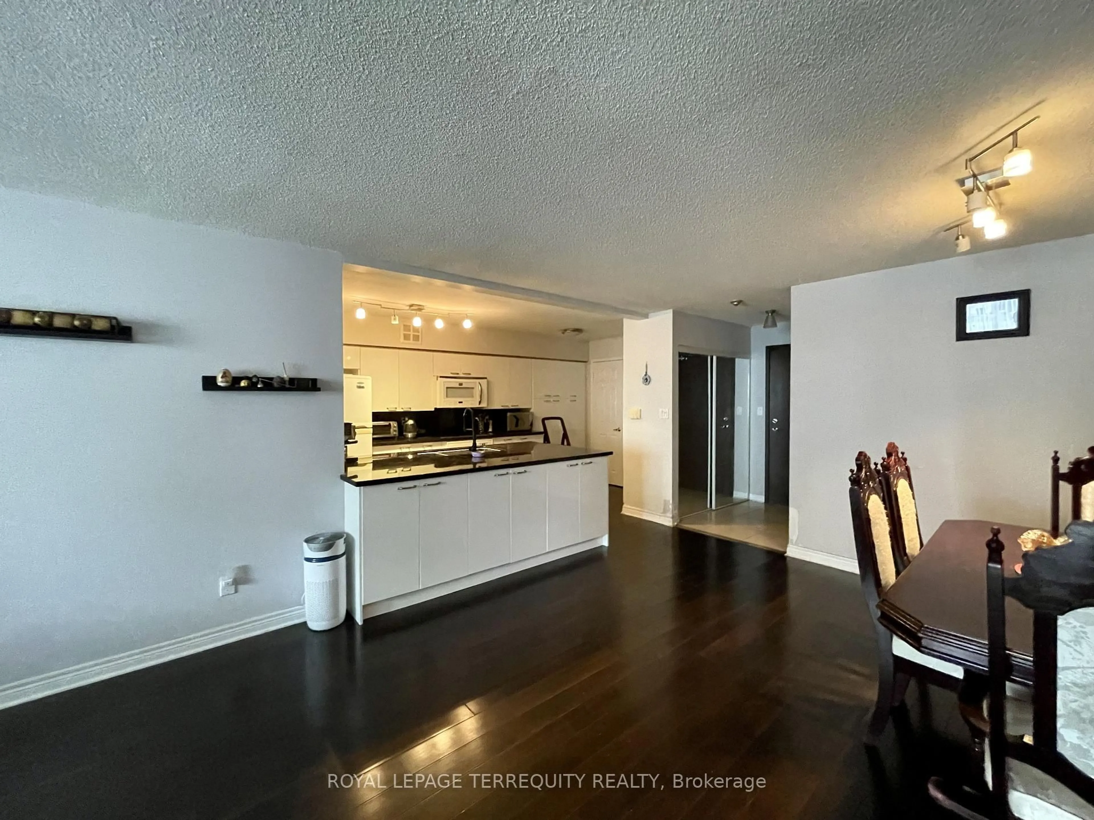 Unknown for 30 Greenfield Ave #1009, Toronto Ontario M2N 6N3