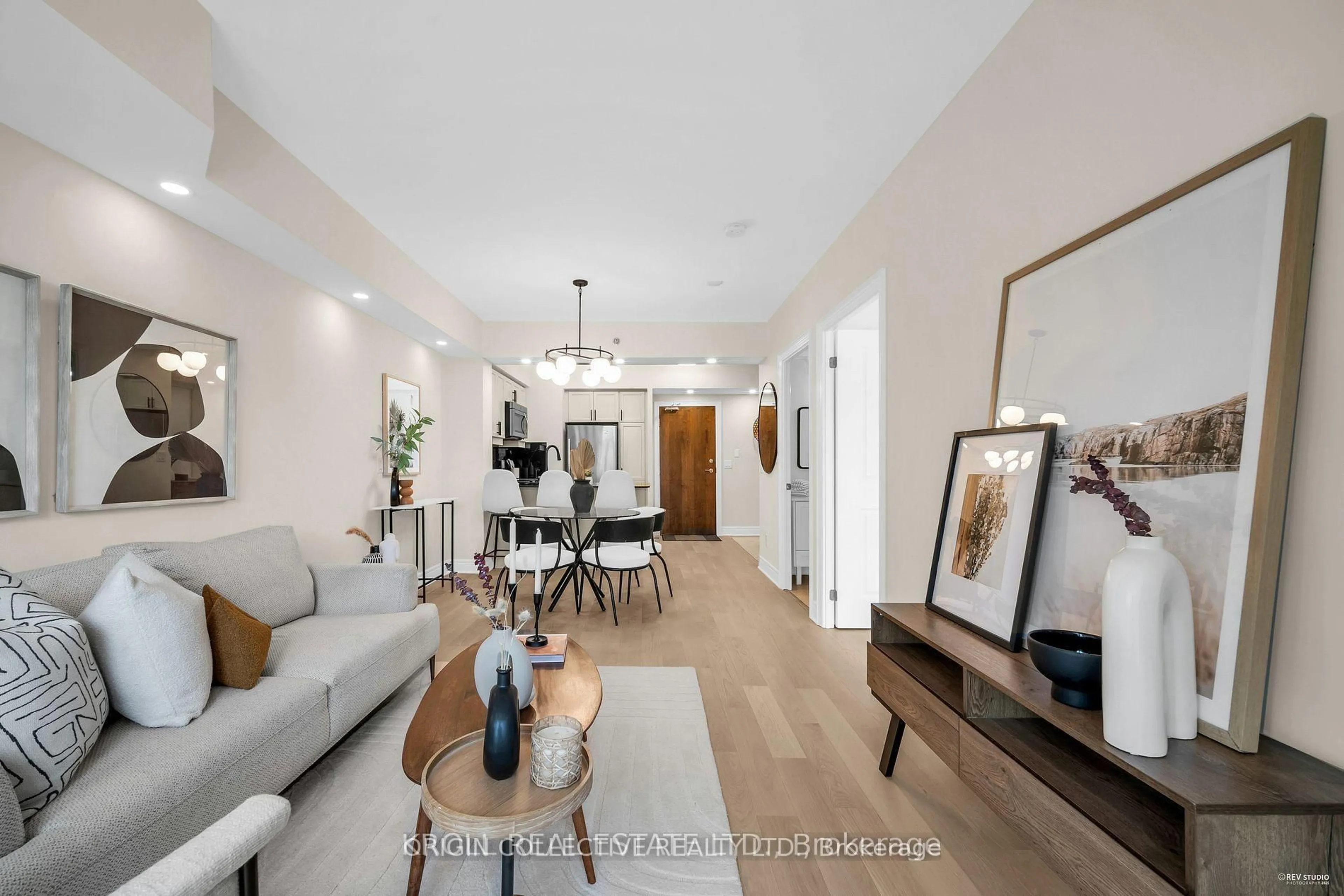 Living room with furniture, unknown for 701 Sheppard Ave #229, Toronto Ontario M3H 0B2