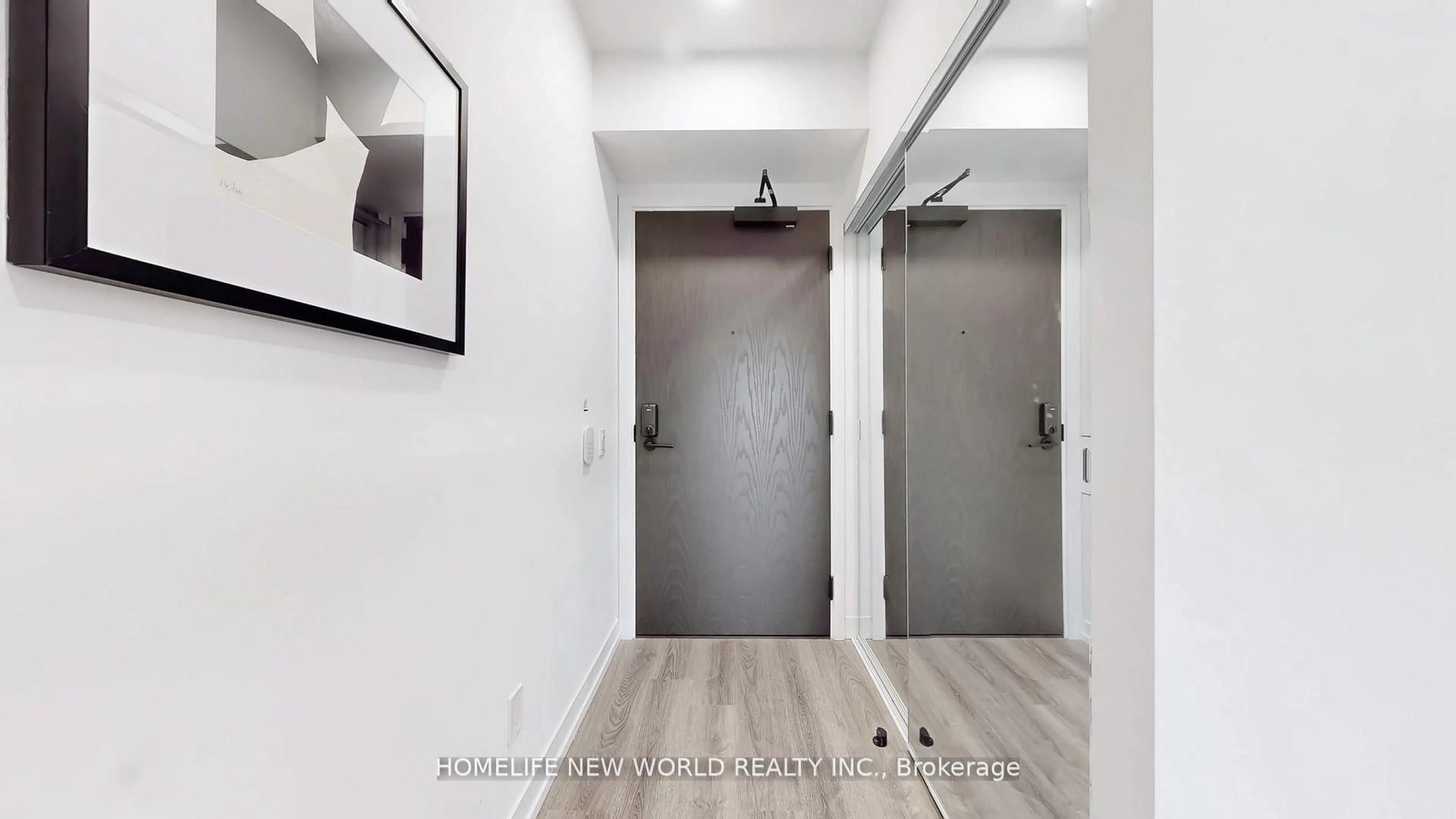 Indoor entryway for 771 Yonge St #1908, Toronto Ontario M4W 0B8