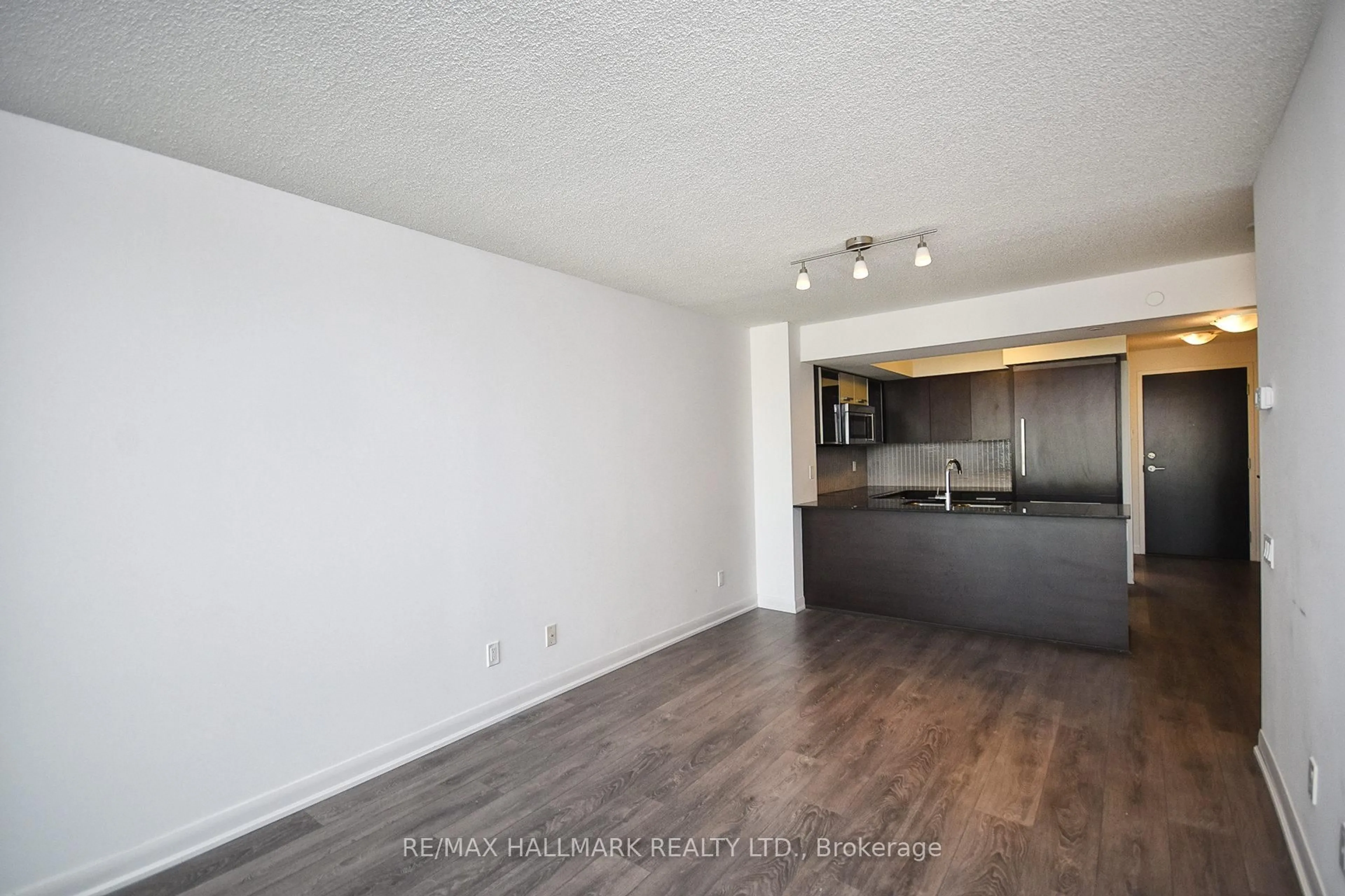 A pic of a room for 5162 Yonge St #1806, Toronto Ontario M2N 0E9