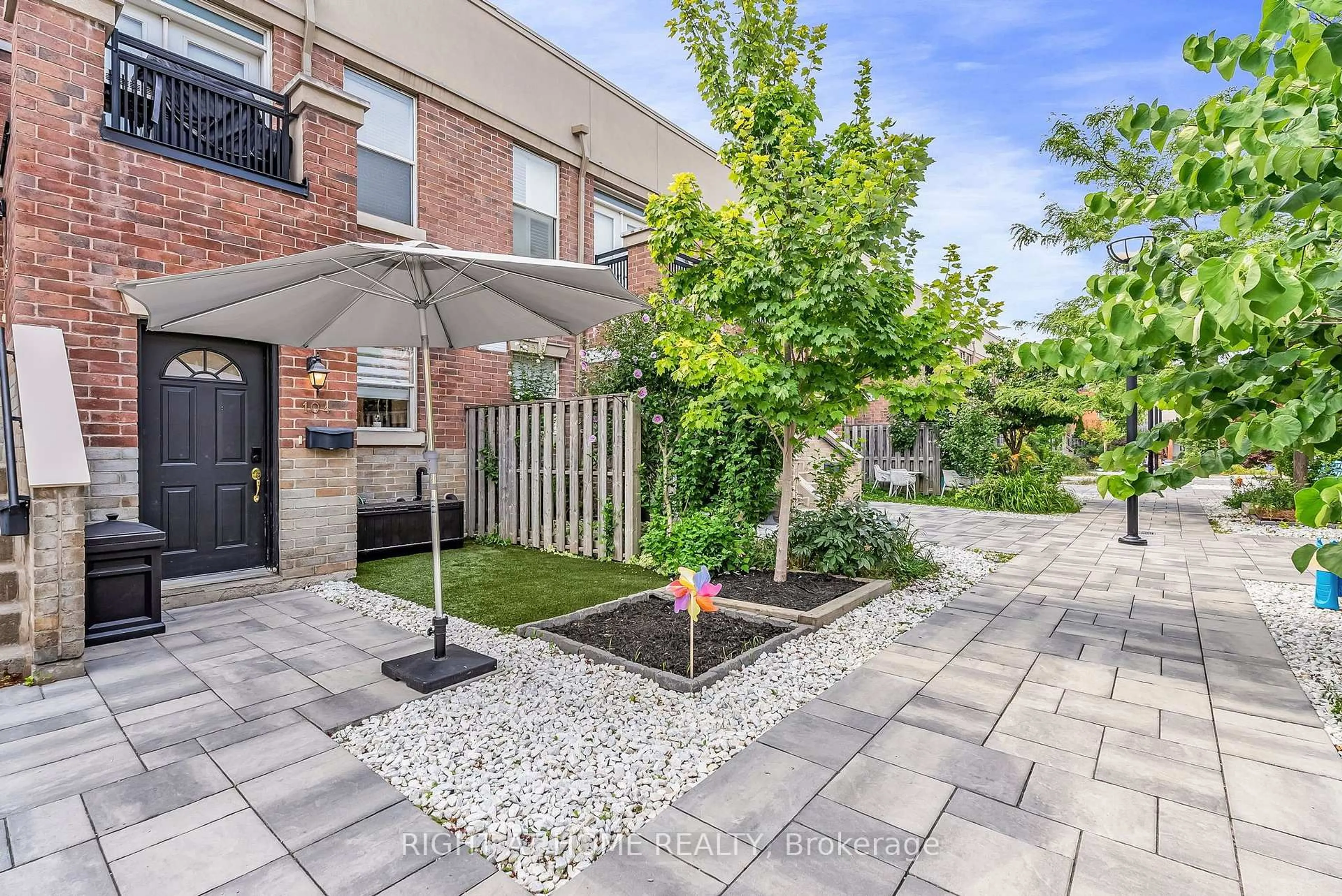 Patio, street for 55 Halton St #104, Toronto Ontario M6J 1R5