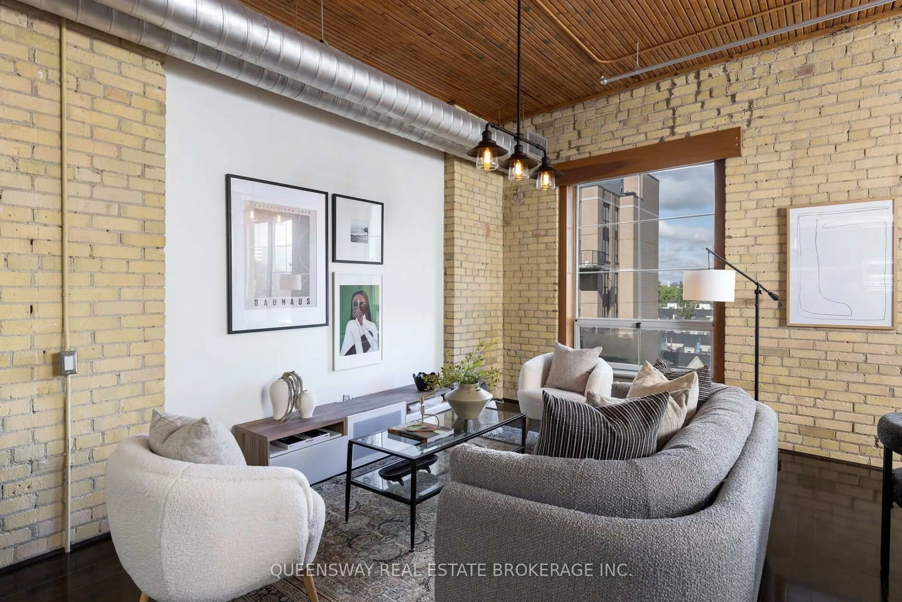 Living room with furniture, unknown for 781 King St #602, Toronto Ontario M5V 3L5