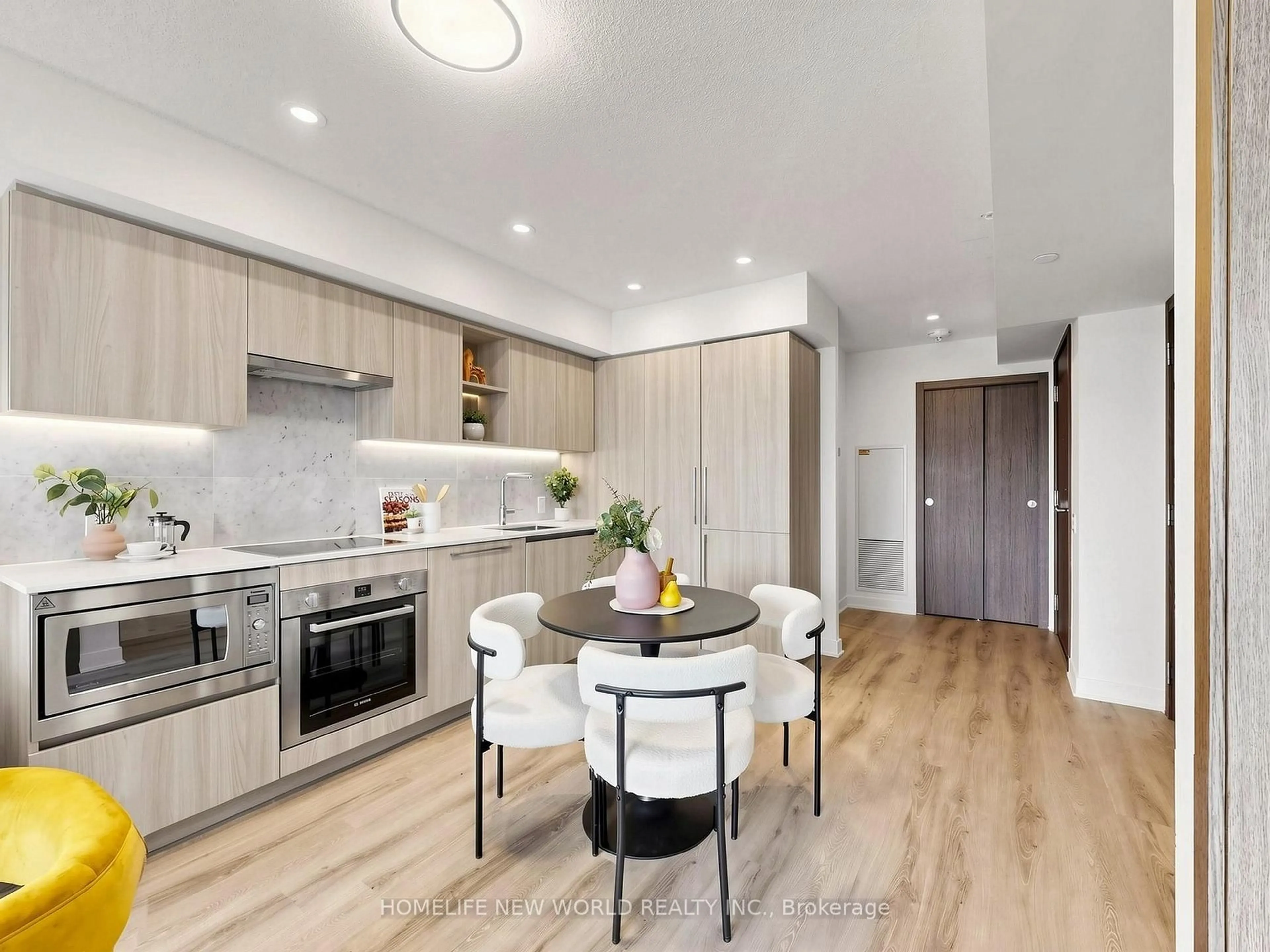 Open concept kitchen, wood/laminate floor for 17 Bathurst St #2011, Toronto Ontario M5V 0N1