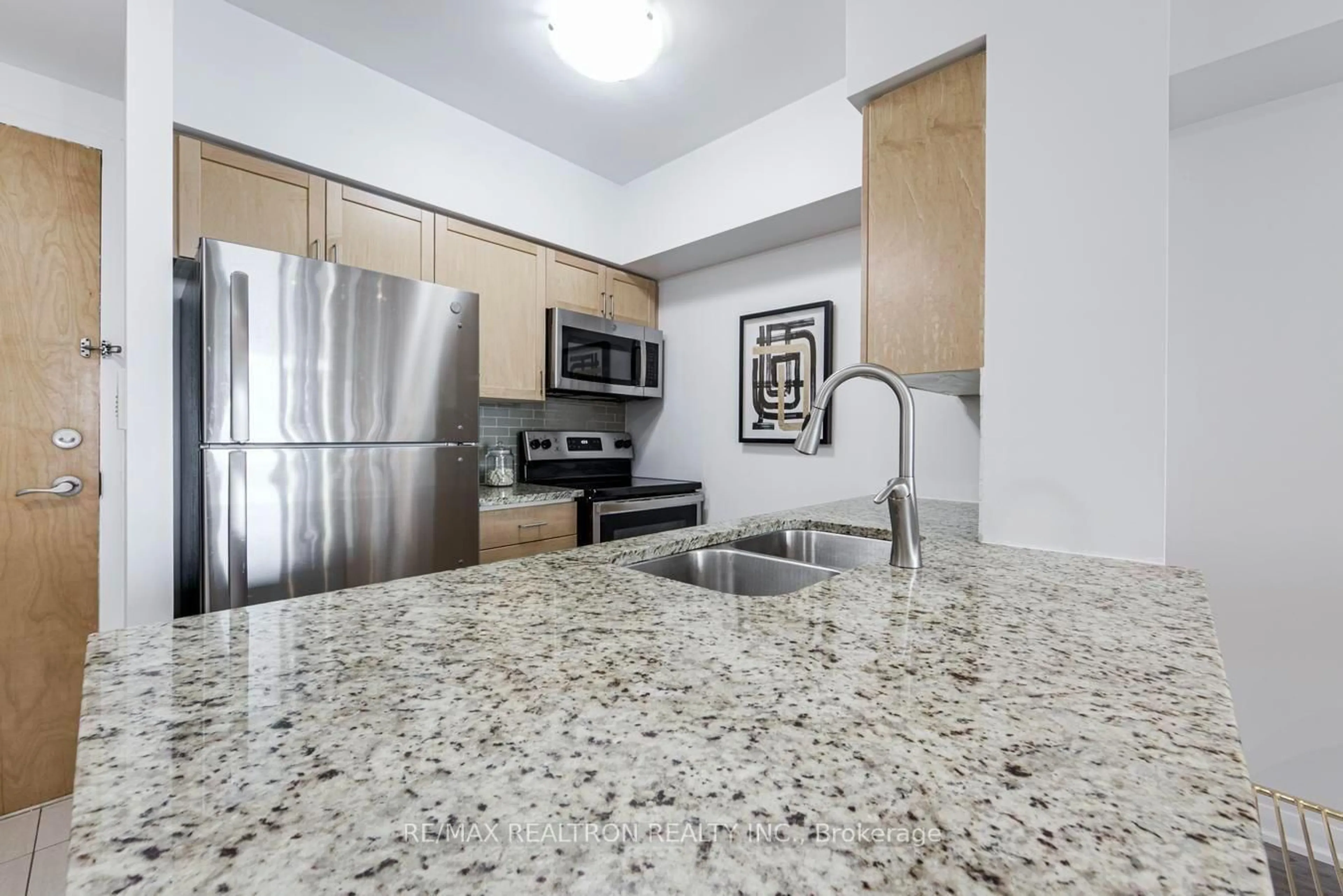 Standard kitchen, unknown for 4968 Yonge St #1505, Toronto Ontario M2N 5N7