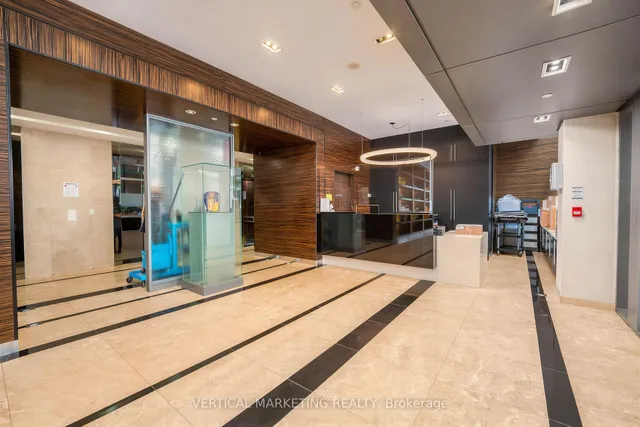 37 Grosvenor St #2010, Toronto 5