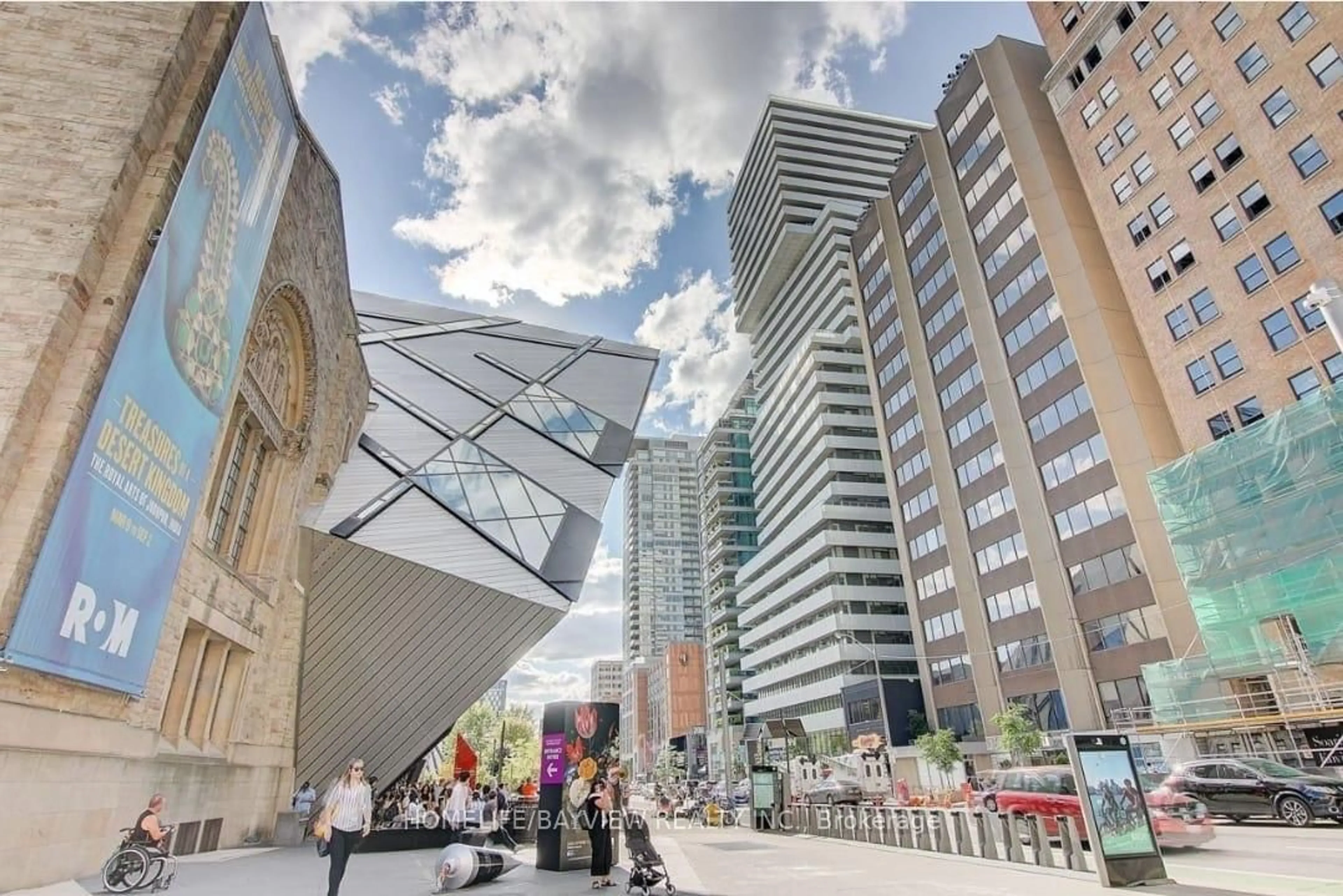 Patio, street for 200 bloor St #3105, Toronto Ontario M5S 1T8