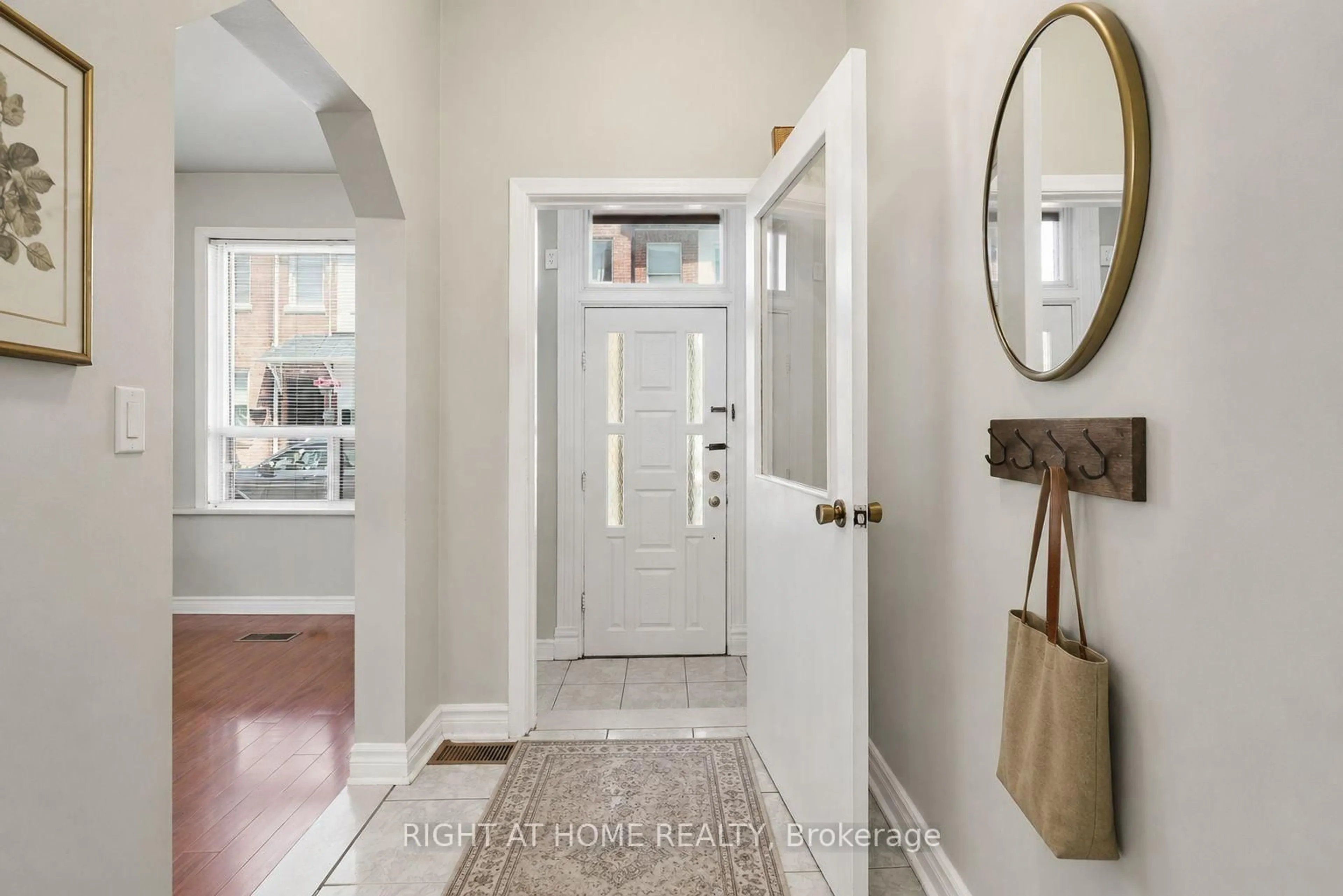 Indoor entryway for 7 Andrews Ave, Toronto Ontario M6J 1S2