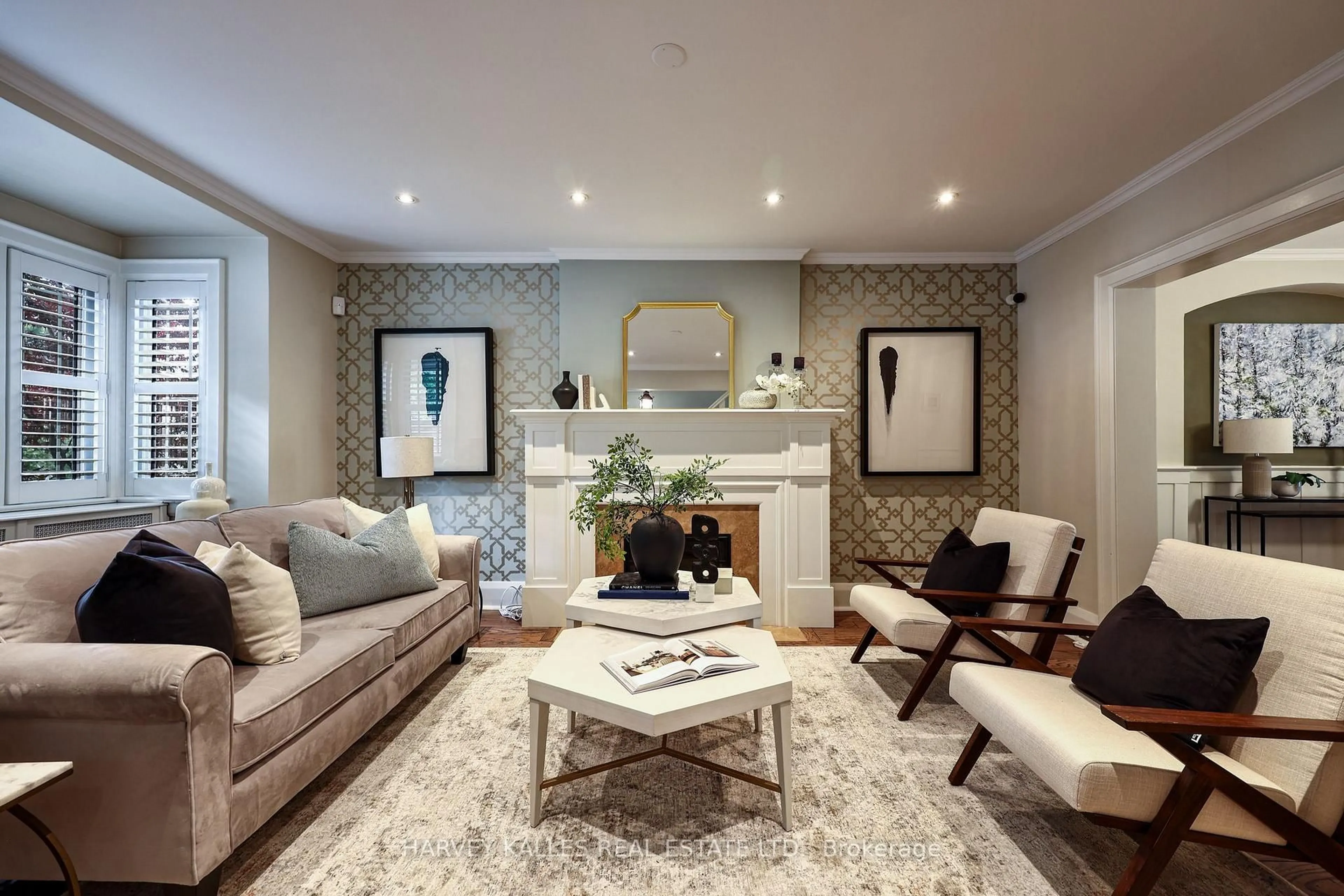 Living room with furniture, unknown for 150 Deloraine Ave, Toronto Ontario M5M 2A9
