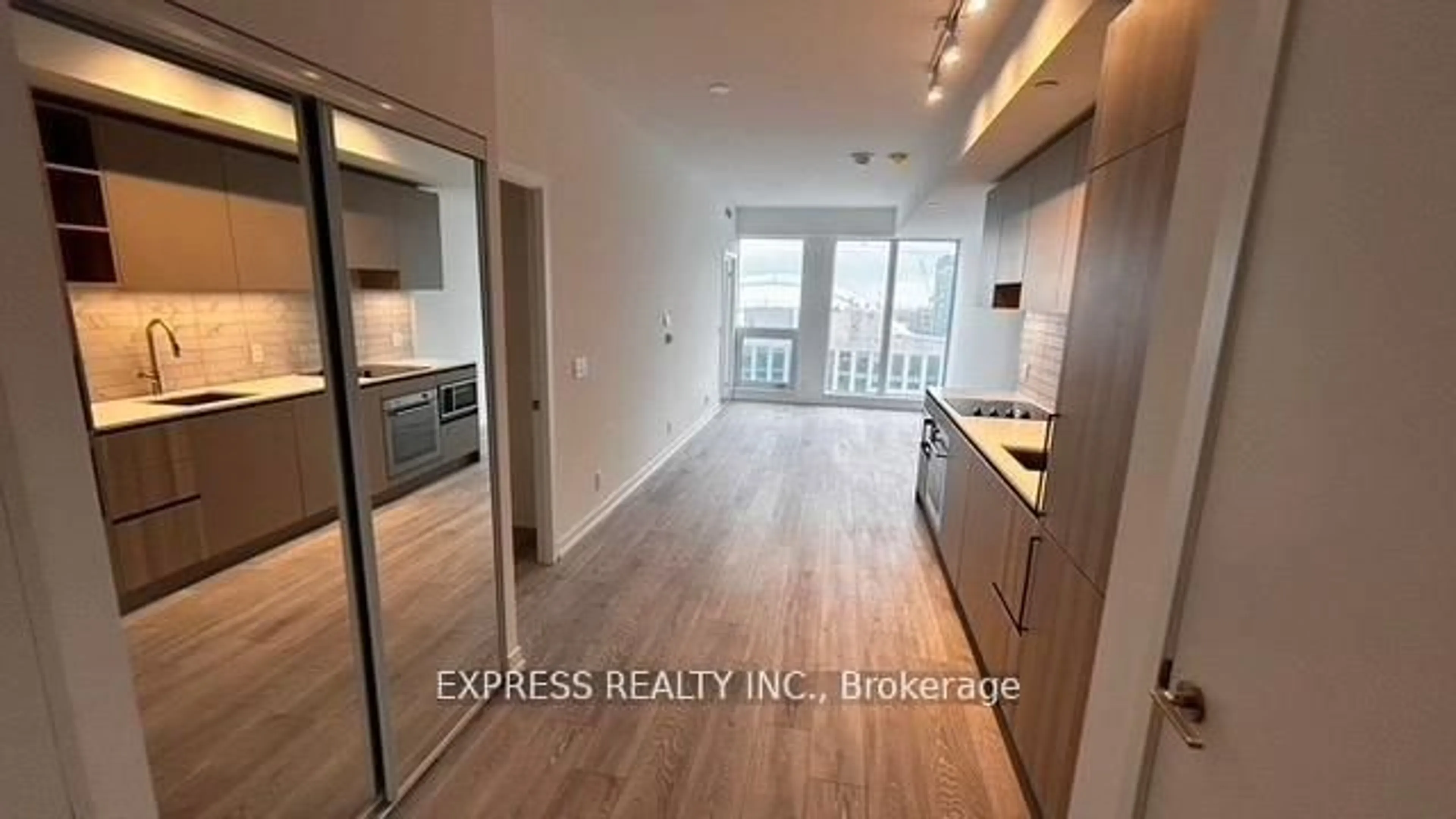 Unknown for 55 Mercer St #2511, Toronto Ontario M5V 0W4