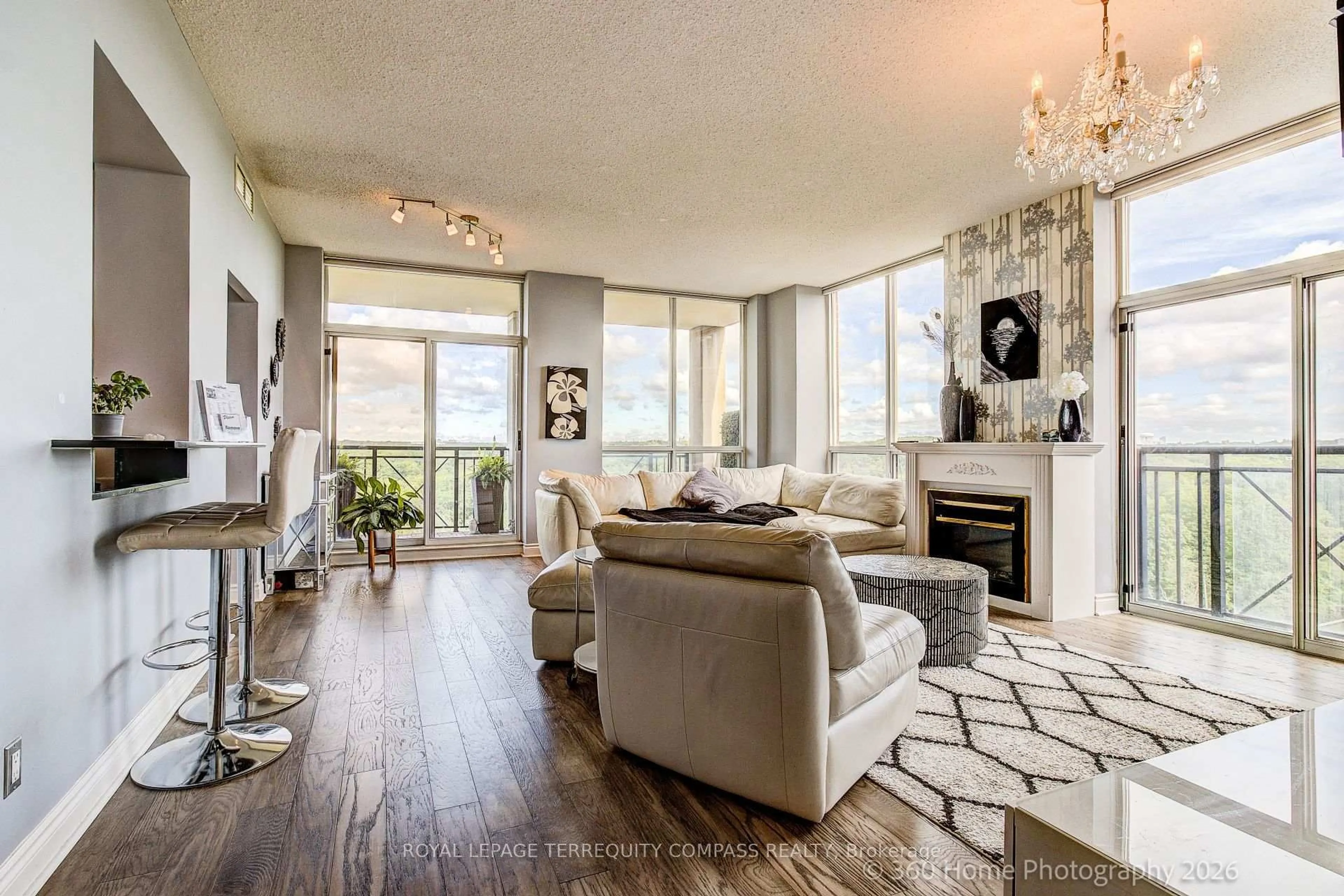 Living room with furniture, unknown for 1101 Leslie St #905, Toronto Ontario M3C 4G3