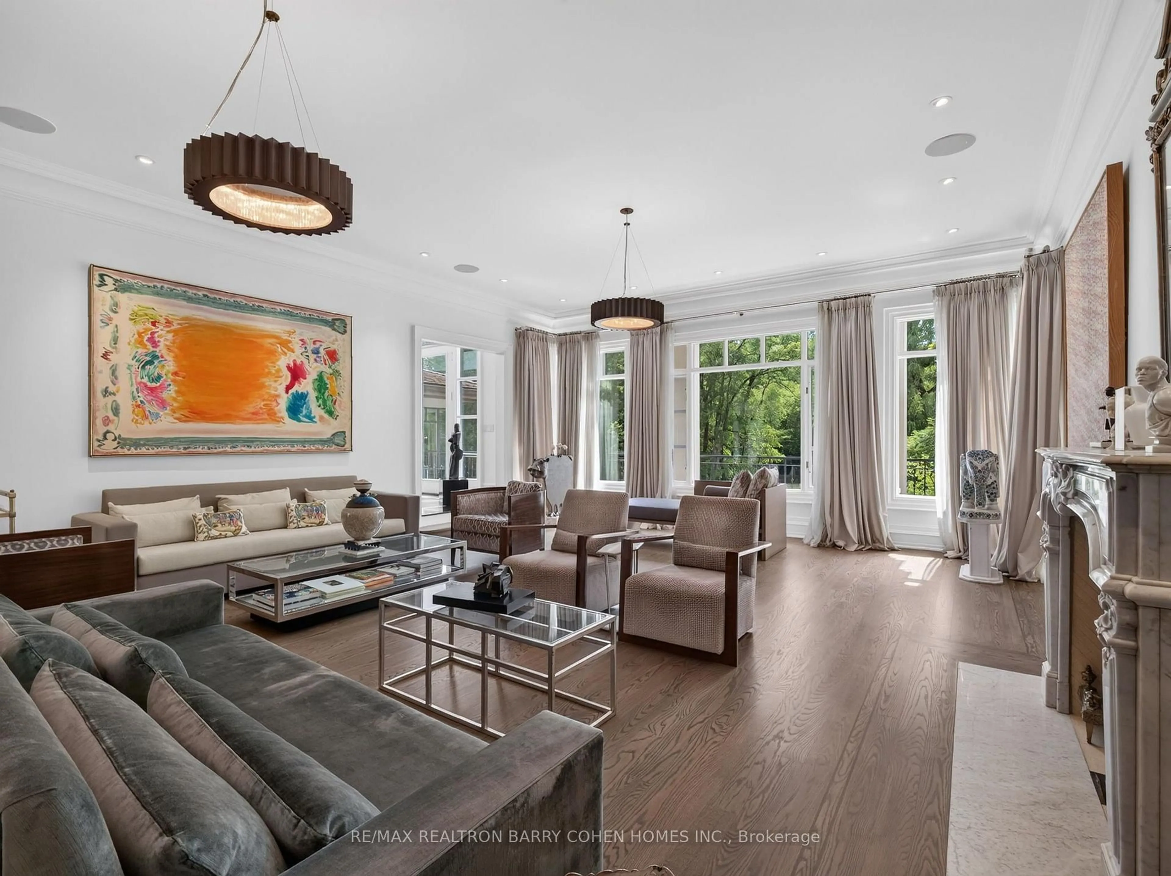 Living room with furniture, unknown for 17 Alderbrook Dr, Toronto Ontario M3B 1E3