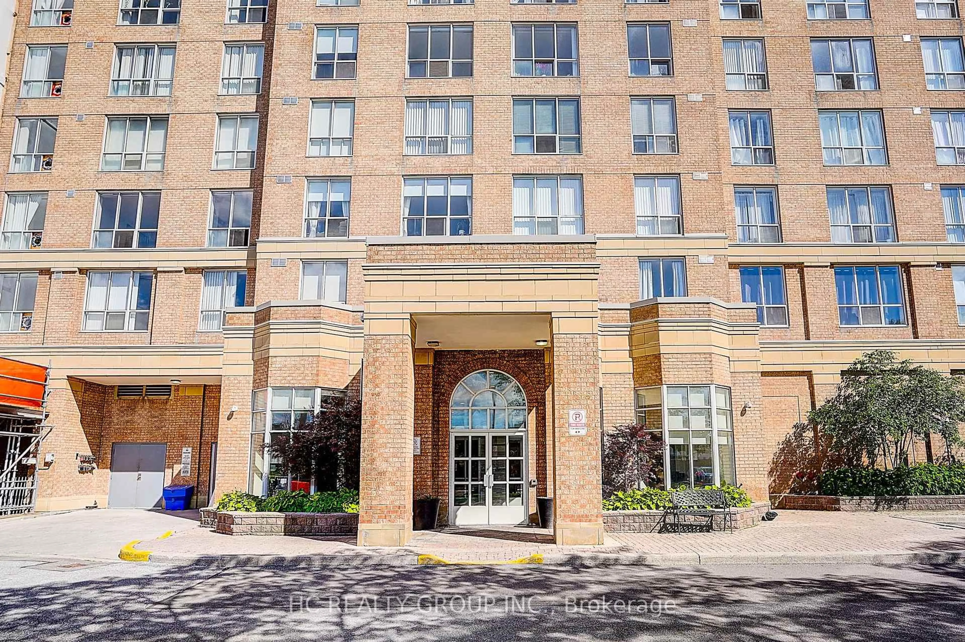 Indoor foyer for 21 Overlea Blvd #1602, Toronto Ontario M4H 1P2