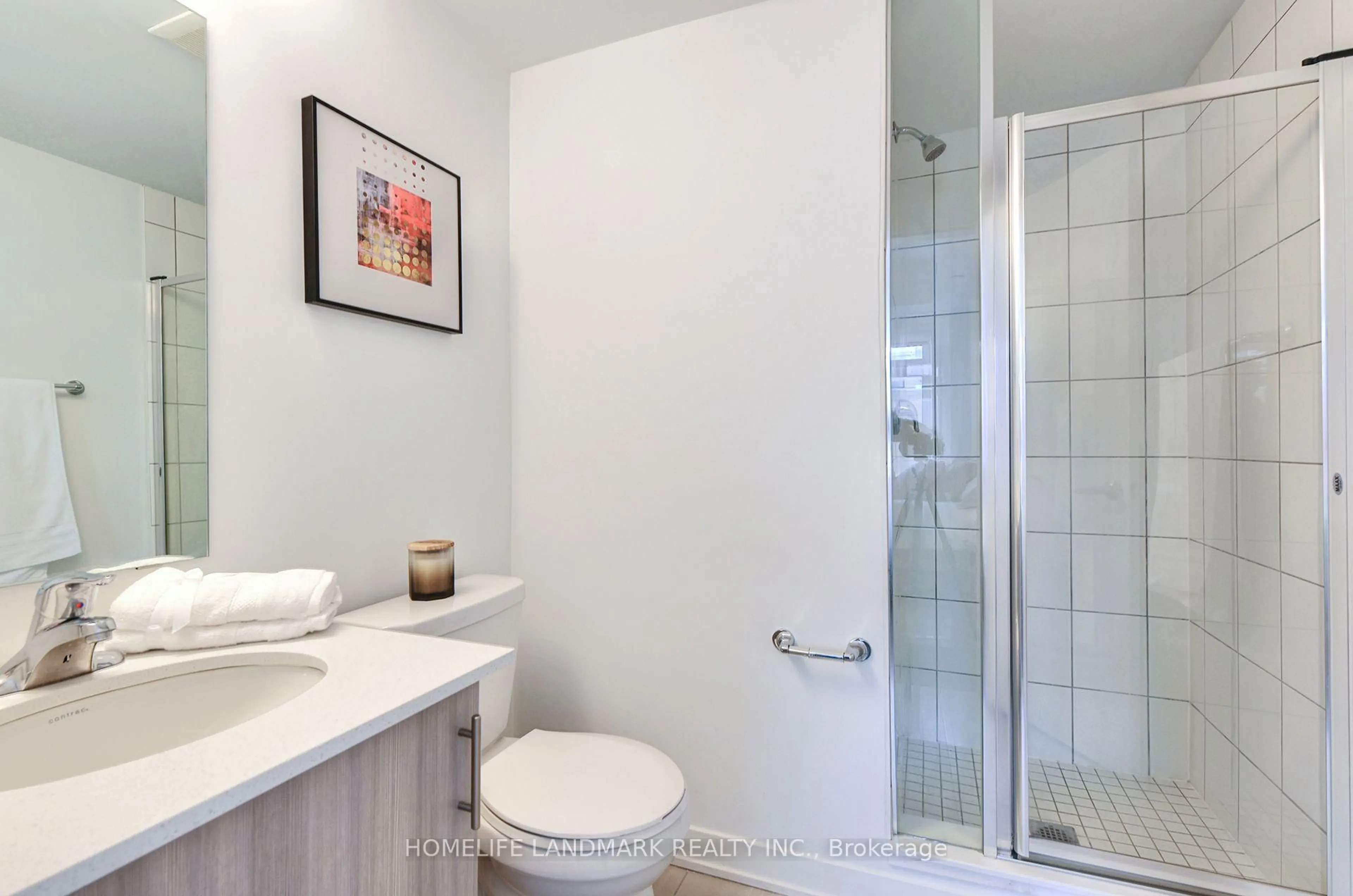 Standard bathroom, ceramic/tile floor for 30 Case Ootes Dr, Toronto Ontario M4A 1C5