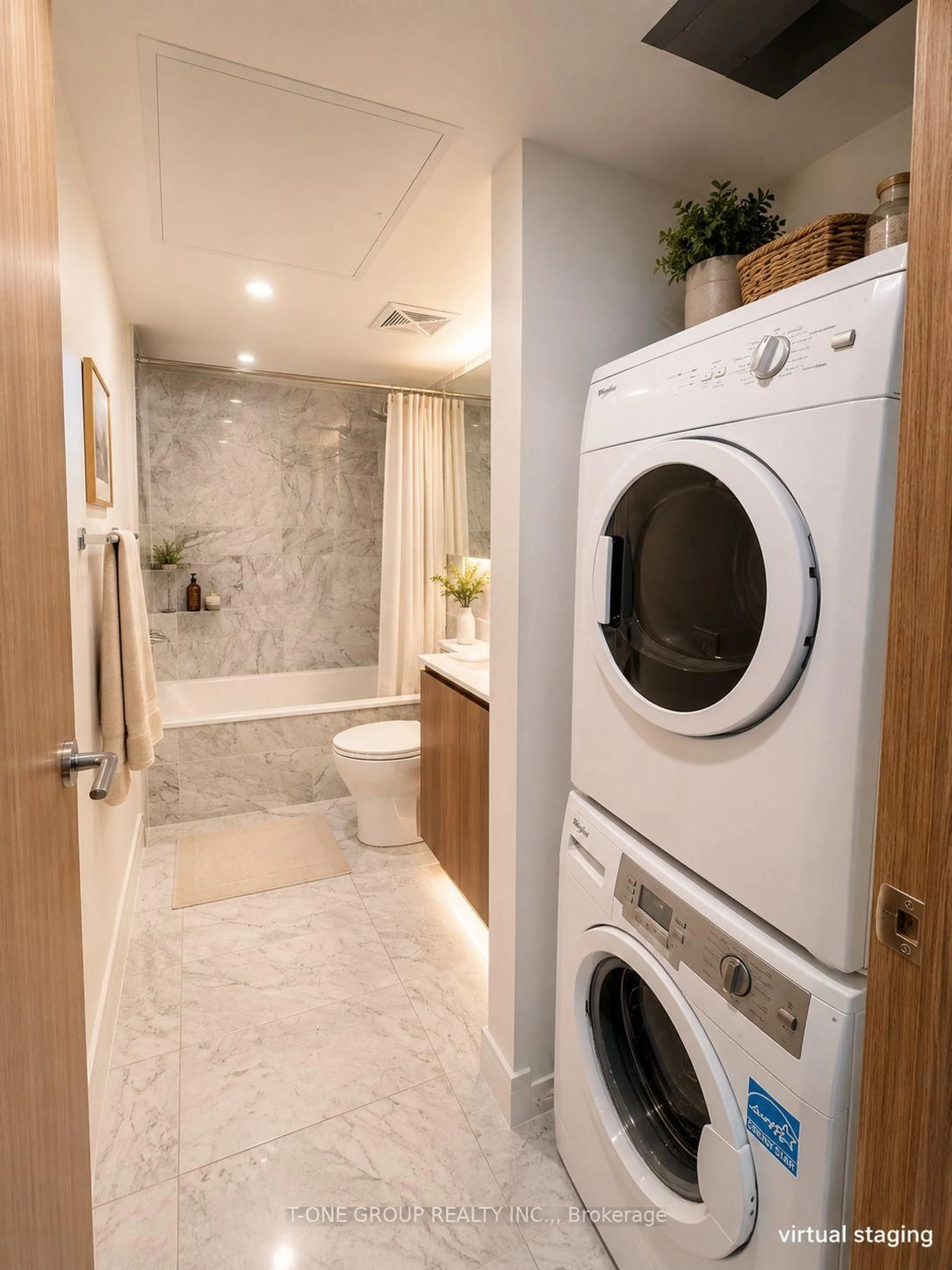 Laundry room for 19 Bathurst St #1502, Toronto Ontario M5V 0N2