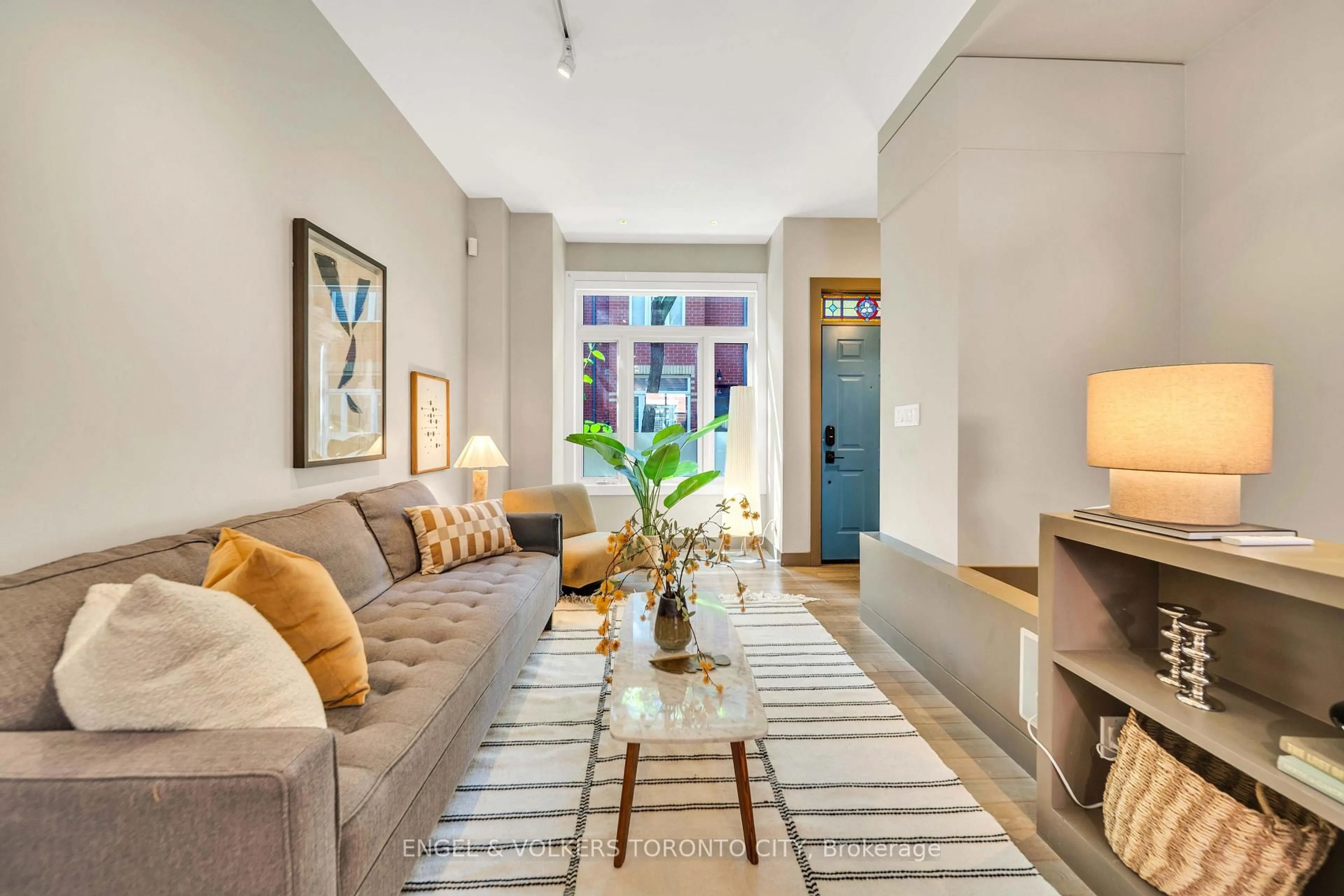 Living room with furniture, unknown for 8 Old Trillium Lane, Toronto Ontario M5A 4T2